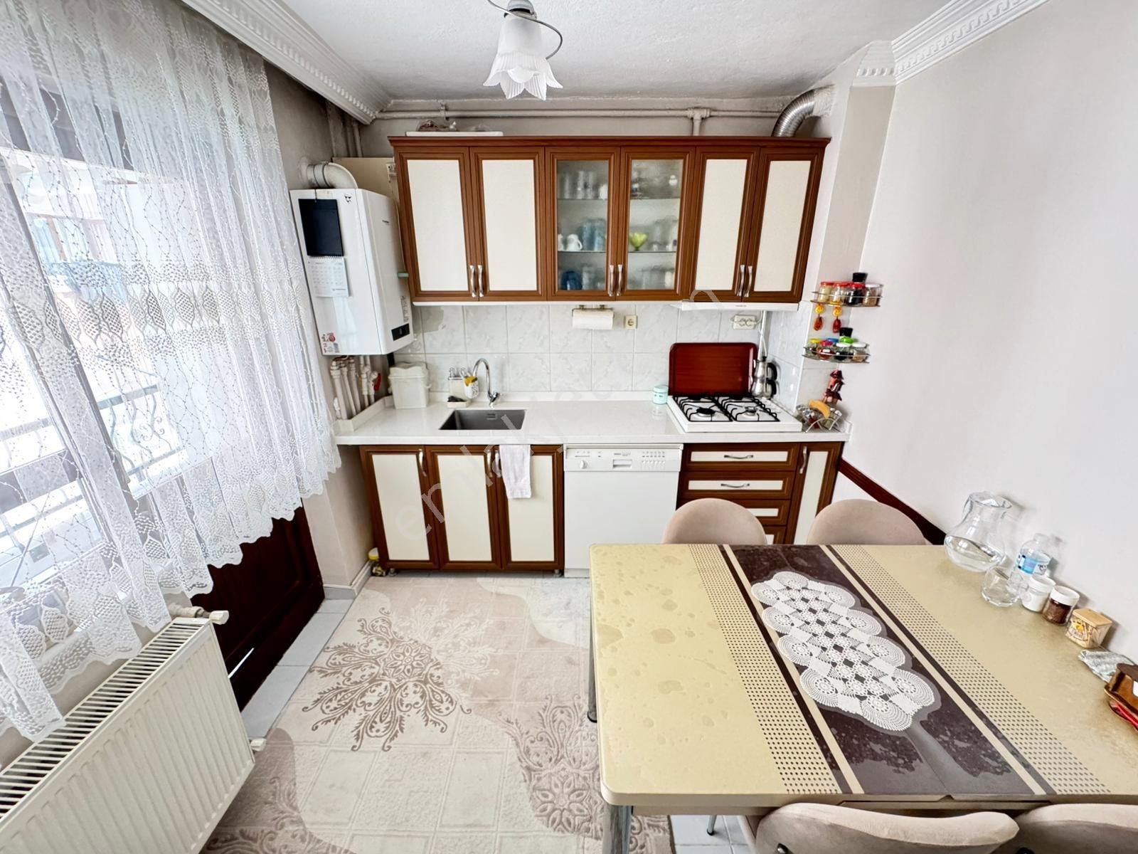 Oğulbey'den Gün Sazak Cad Üstünde 3+1 Asansörlü Kapalı Otoparklı - Görsel 3