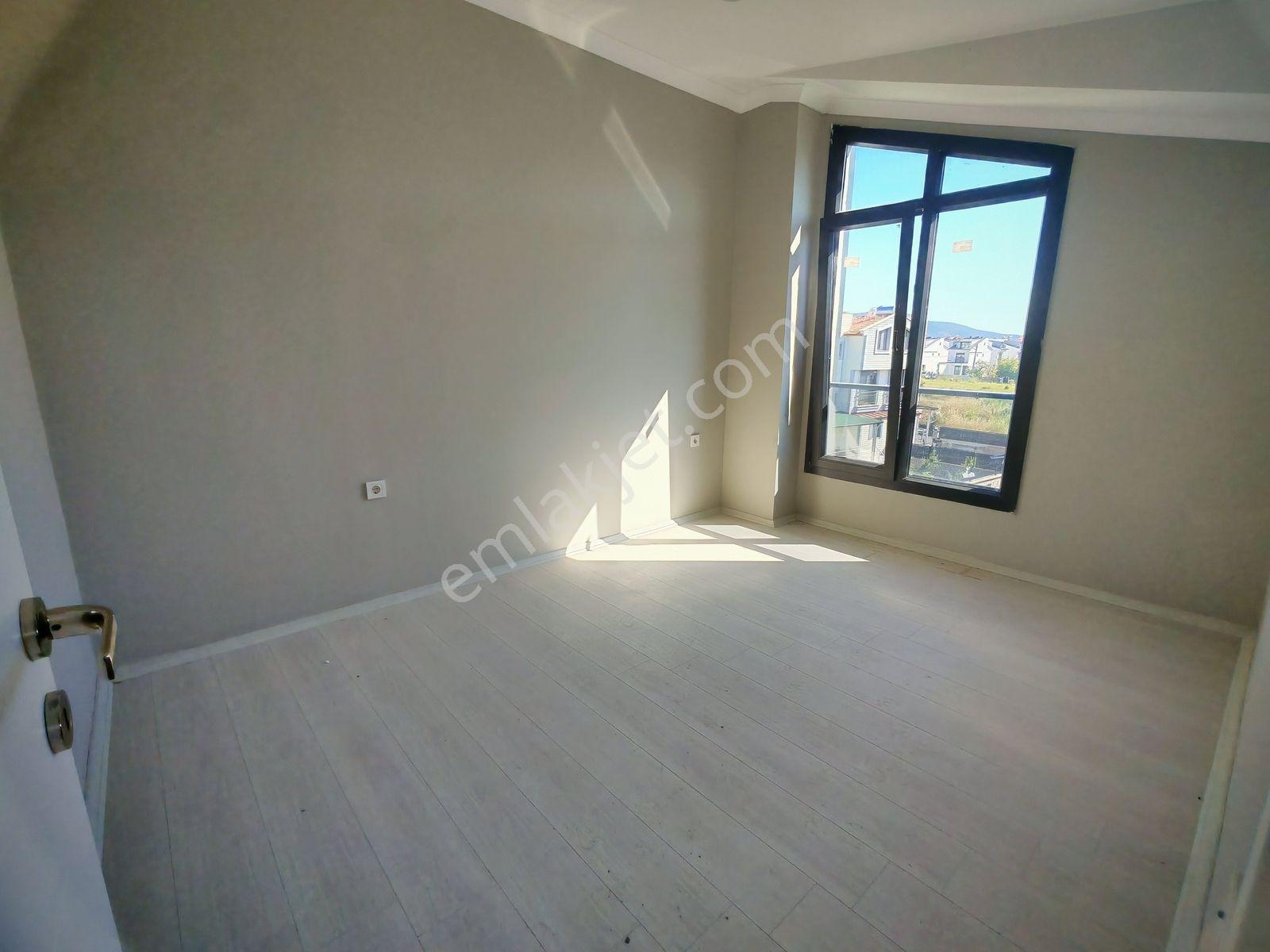 Cumhuriyet Mahallesinde Satılık 4+1 145 M2 Tripleks Villa - Görsel 13