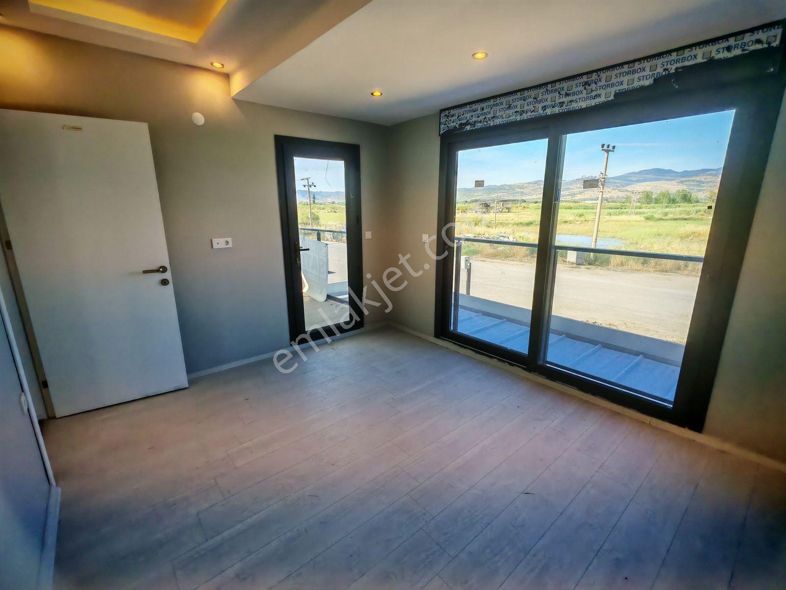 Cumhuriyet Mahallesinde Satılık 4+1 145 M2 Tripleks Villa - Görsel 24