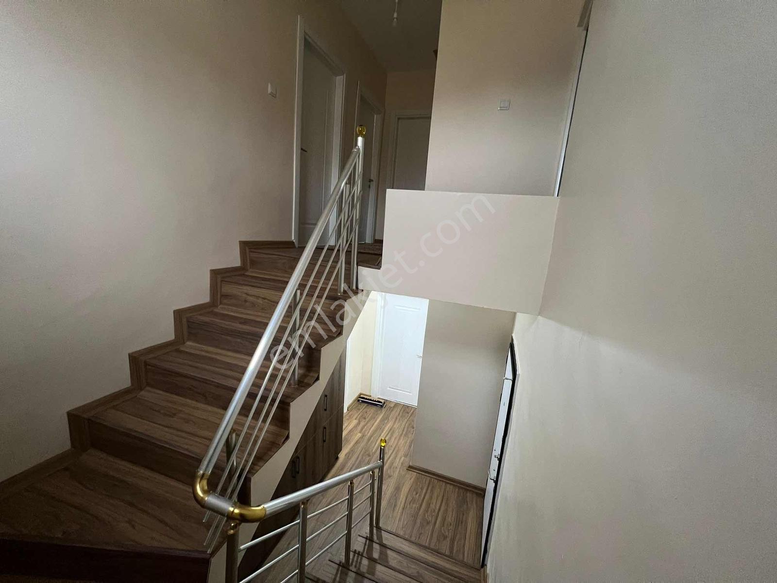 Hazar Gölünde Muhteşem Villa Uygun Fiyatlı - Görsel 3