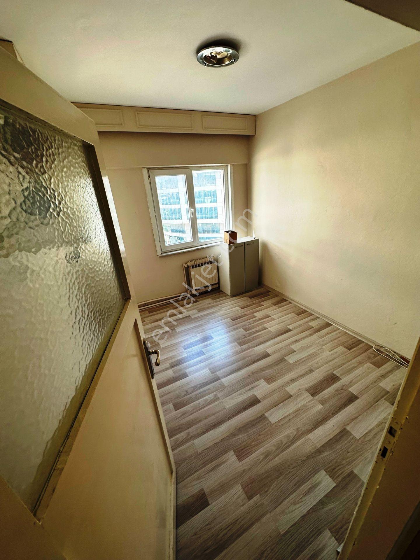 Bostancı Askent Sitesi 8.kat Balkonlu Bakımlı 120m2 Kiralık 3+1 - Görsel 6