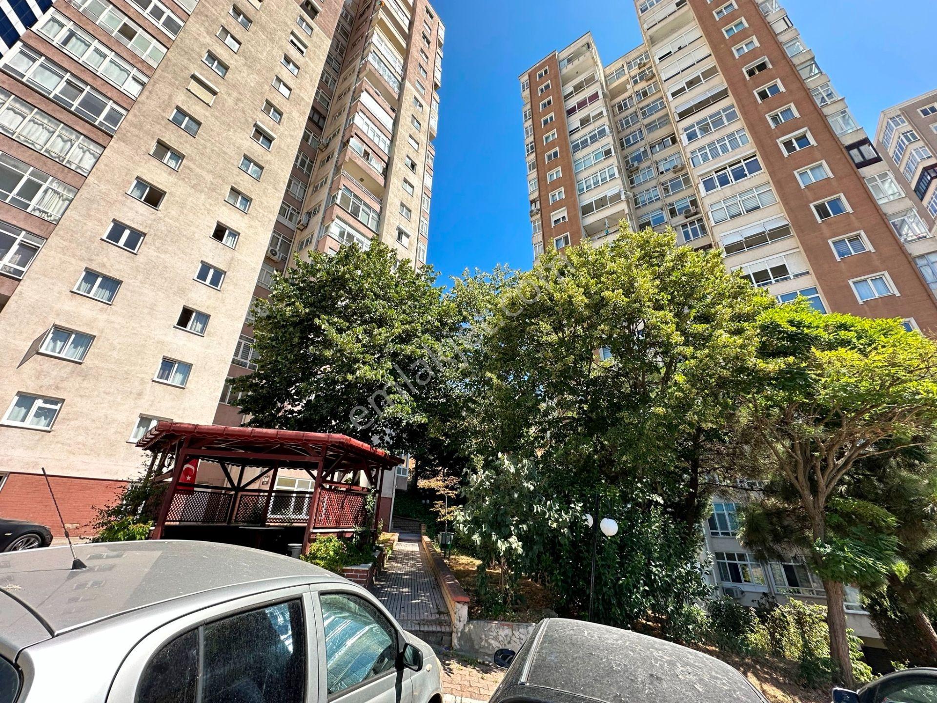 Bostancı Askent Sitesi 8.kat Balkonlu Bakımlı 120m2 Kiralık 3+1 - Görsel 32
