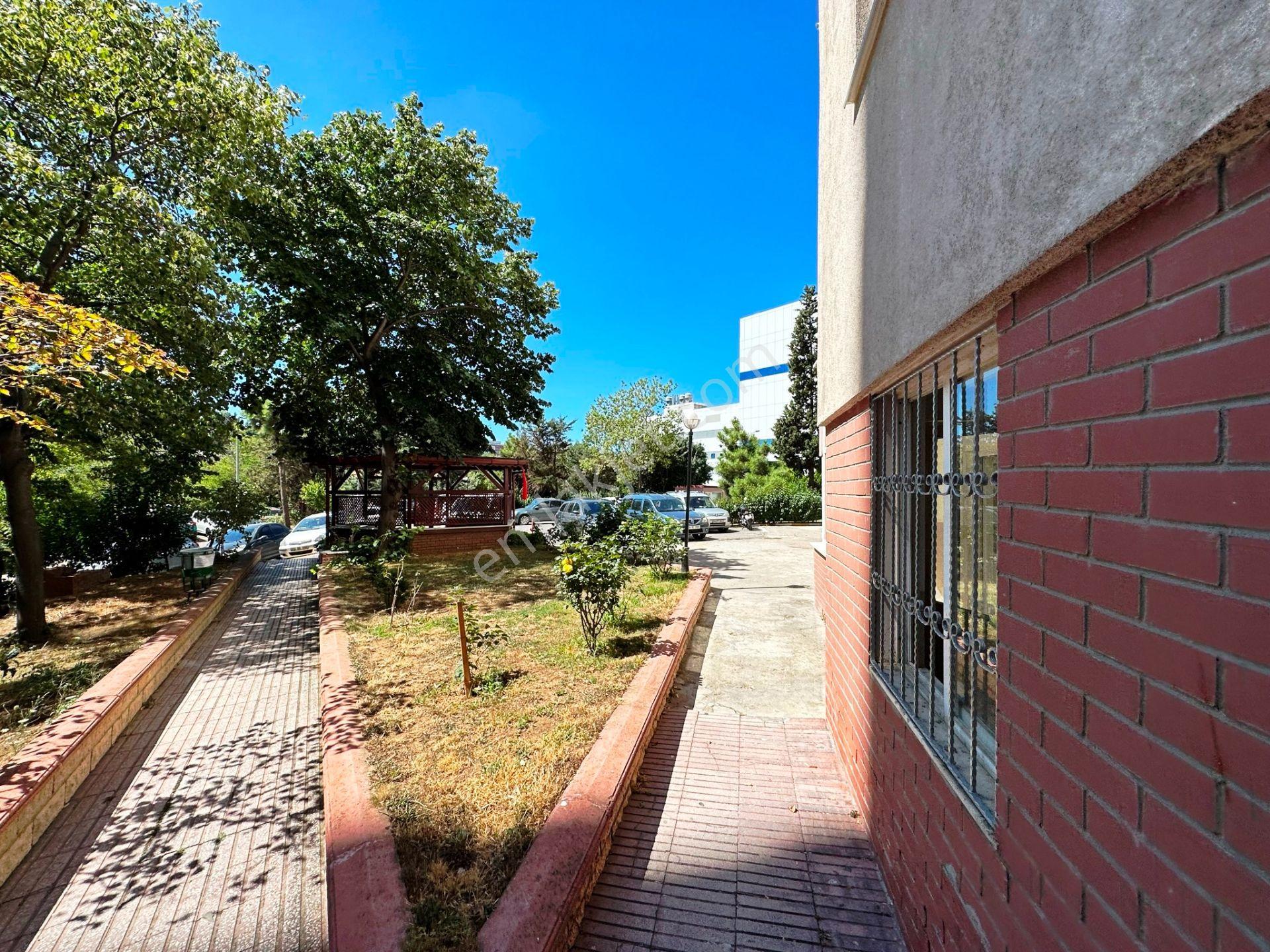 Bostancı Askent Sitesi 8.kat Balkonlu Bakımlı 120m2 Kiralık 3+1 - Görsel 26