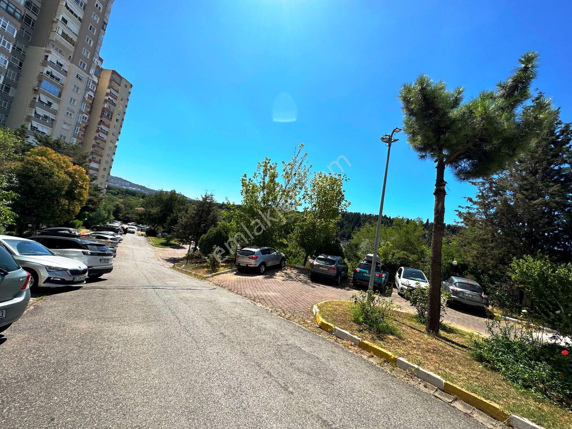 Bostancı Askent Sitesi 8.kat Balkonlu Bakımlı 120m2 Kiralık 3+1 - Görsel 31