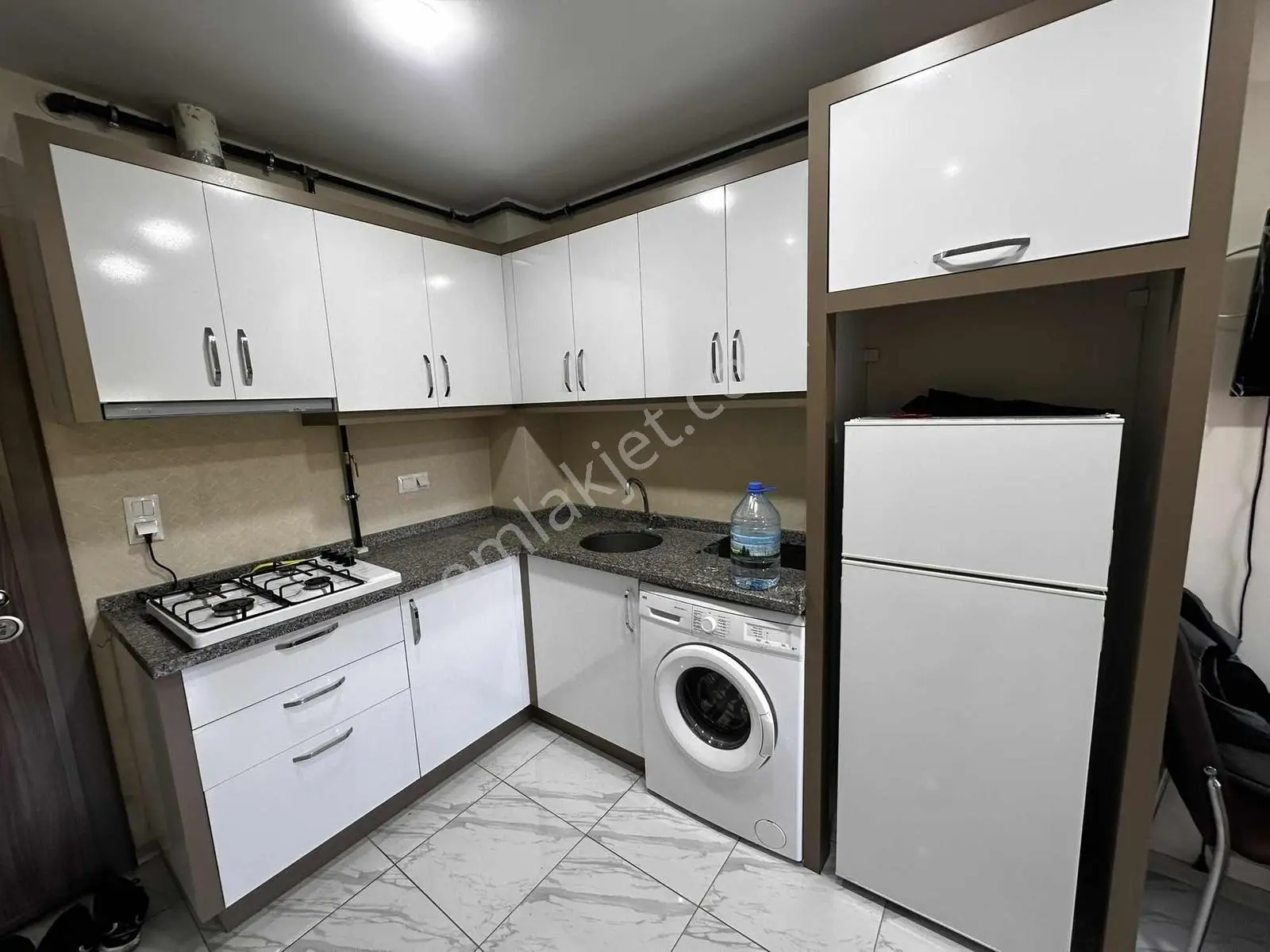 Zeytinköy De Üniversiteye Yürüme Mesafesinde 1+1 Apart - Görsel 4