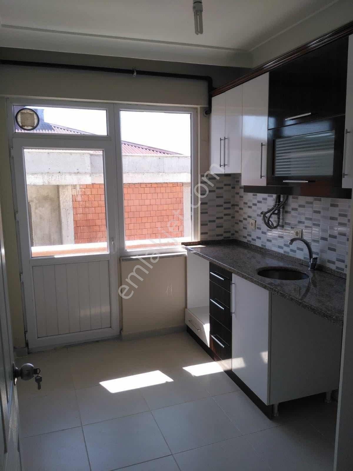 Akkaya İnşaattan Nusratiye Mah. Ara Kat 2+1 Kiralık