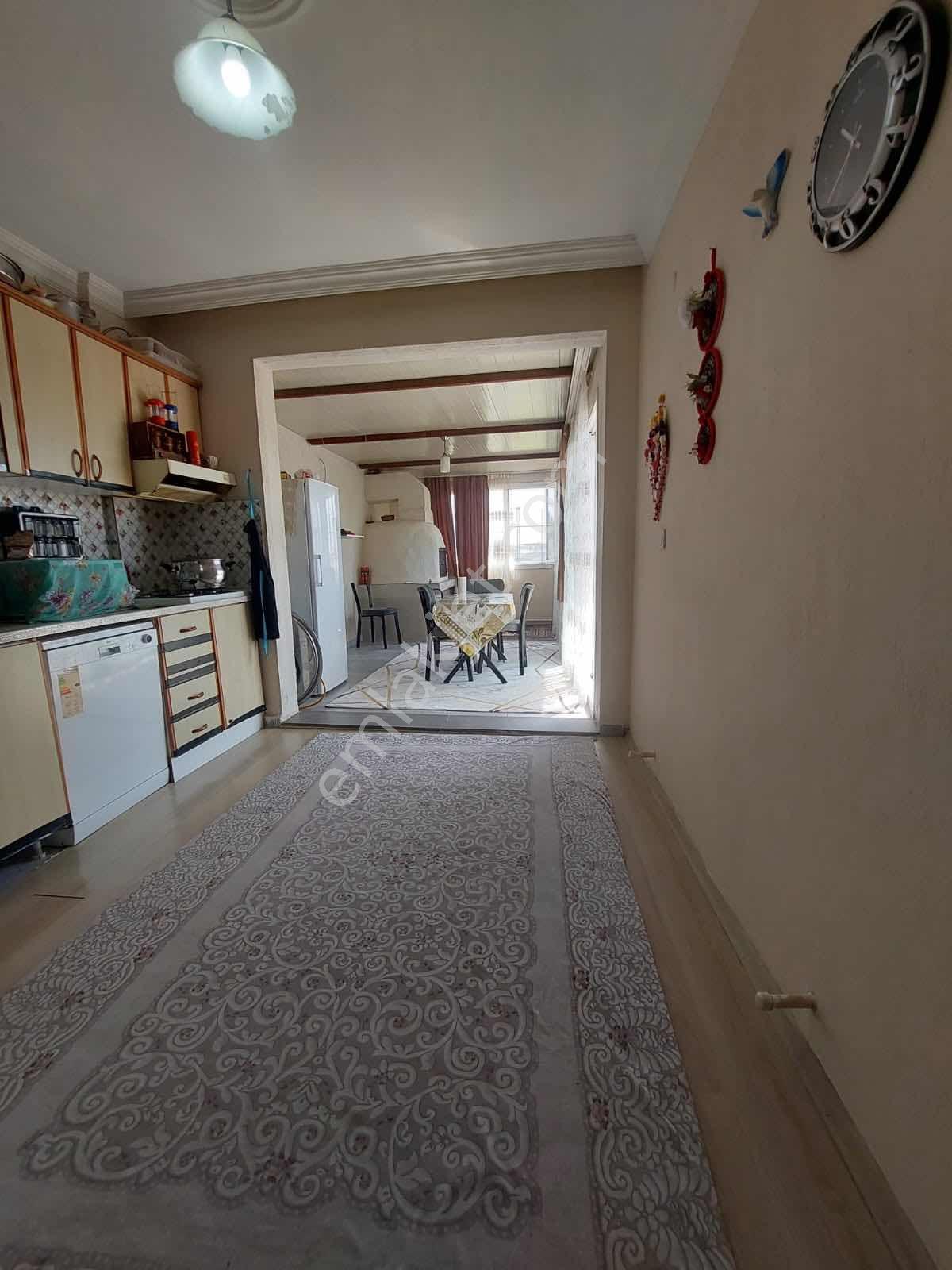 Aydın Söke Sazlıköyde 300 M² Arsa İçerisinde 3+1 Satılık Ev - Görsel 3