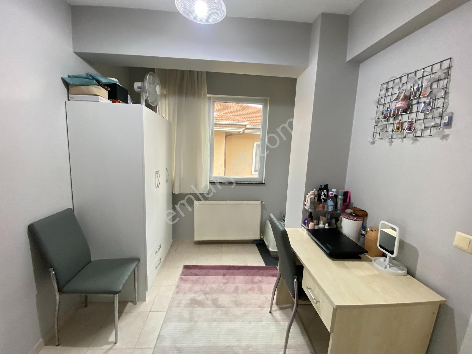 Metrobüs Durağına Yakın 2+1 Eşyalı Kiralık Daire - Görsel 15
