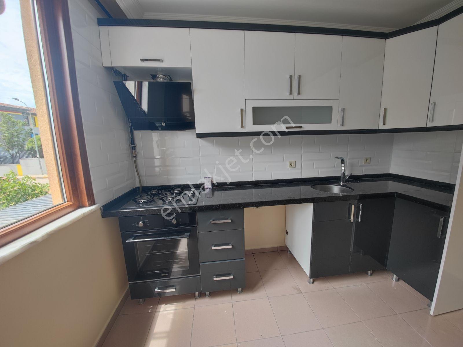 Fevziçakmak Mah Marmara Hastanesine Yakin 2.kat2+1 Banyo Wc Ayri - Görsel 3