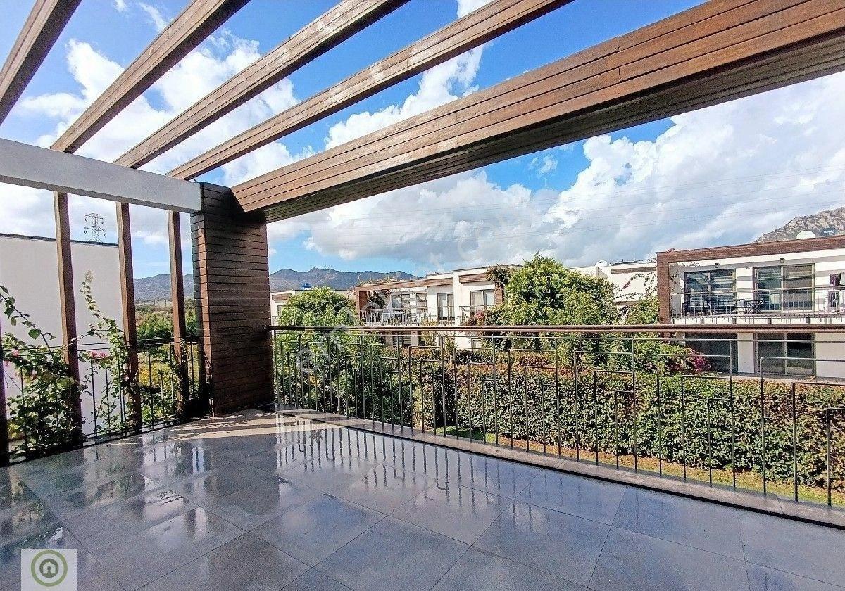 Bodrum Ortakent Butik Sitede Kiralık 3+1 Üst Kat Daire