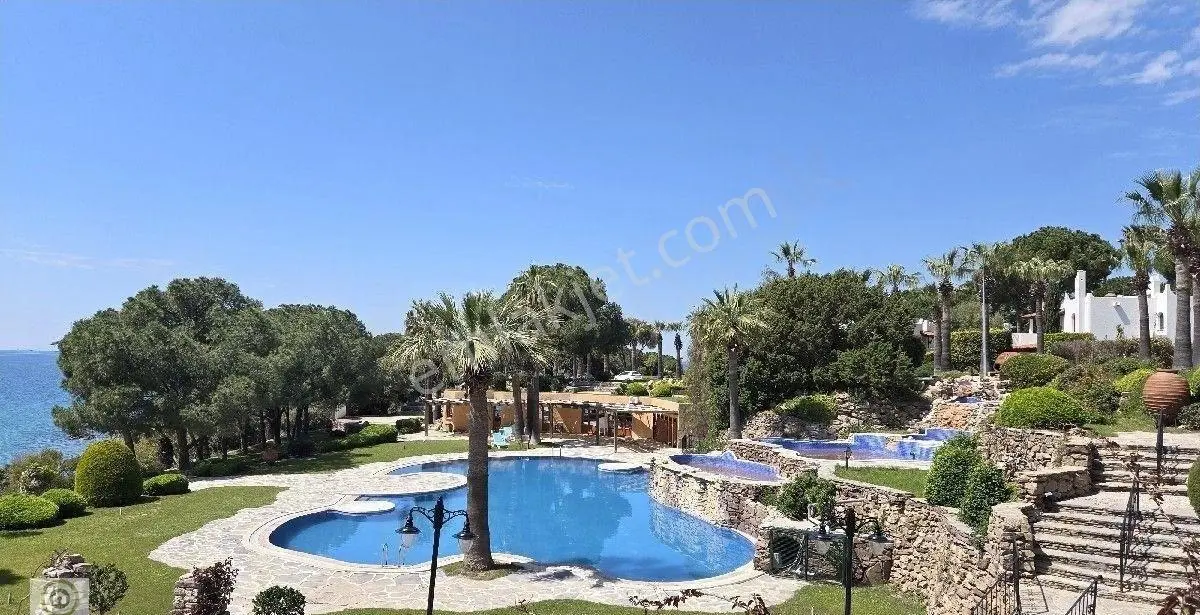 Bodrum Adabükü Maya Tatil Köyü Satılık 4+1 Bahçe Katı Daire