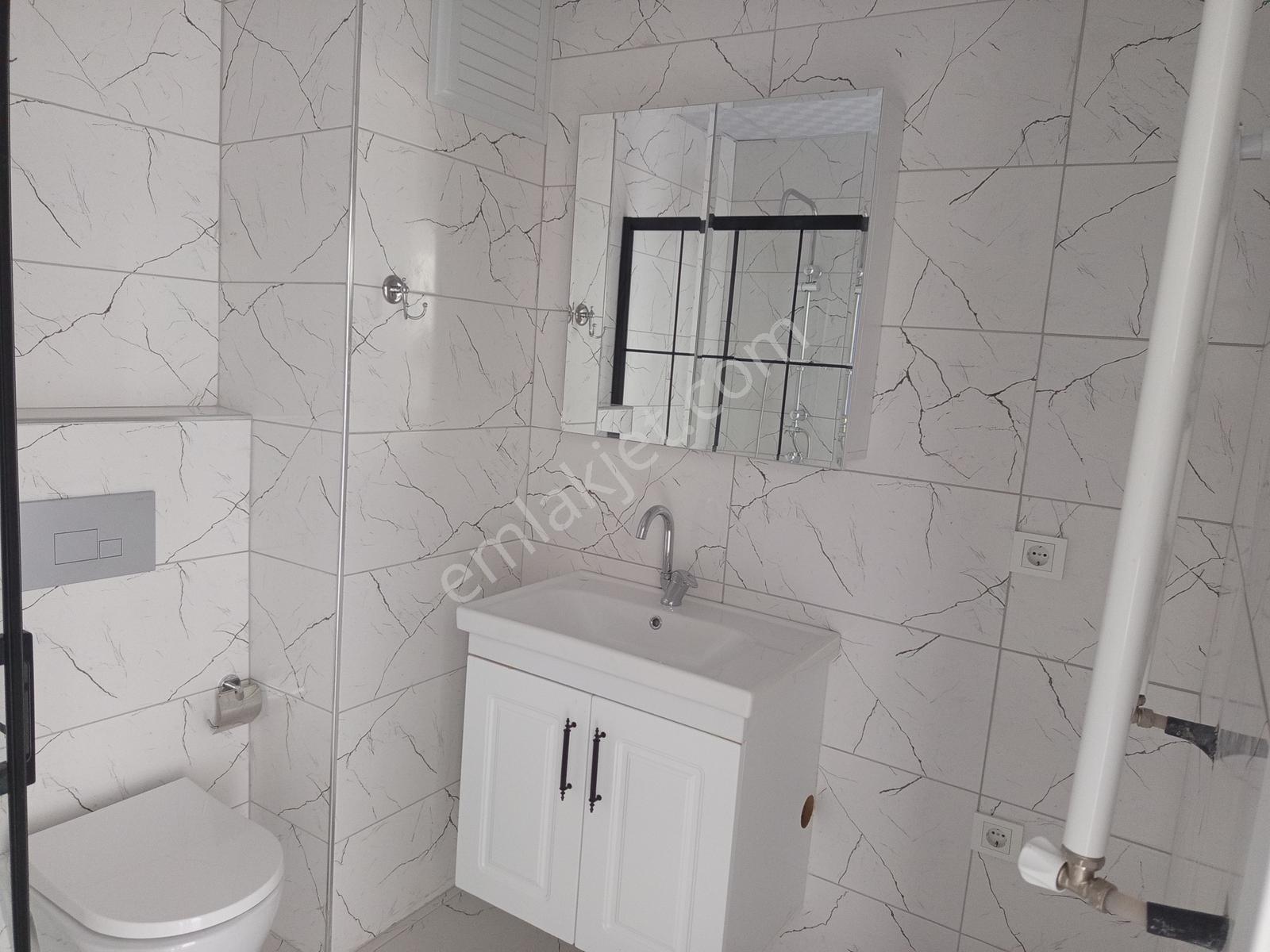 Önerler Mahallesinde Site İçerisinde Kiralık 1+1 Daire - Görsel 7