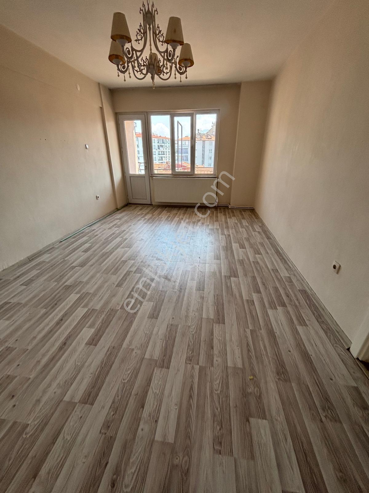 Kaan Emlaktan Şehir Merkezinde Arakat 3+1 Kiralık Daire - Görsel 7