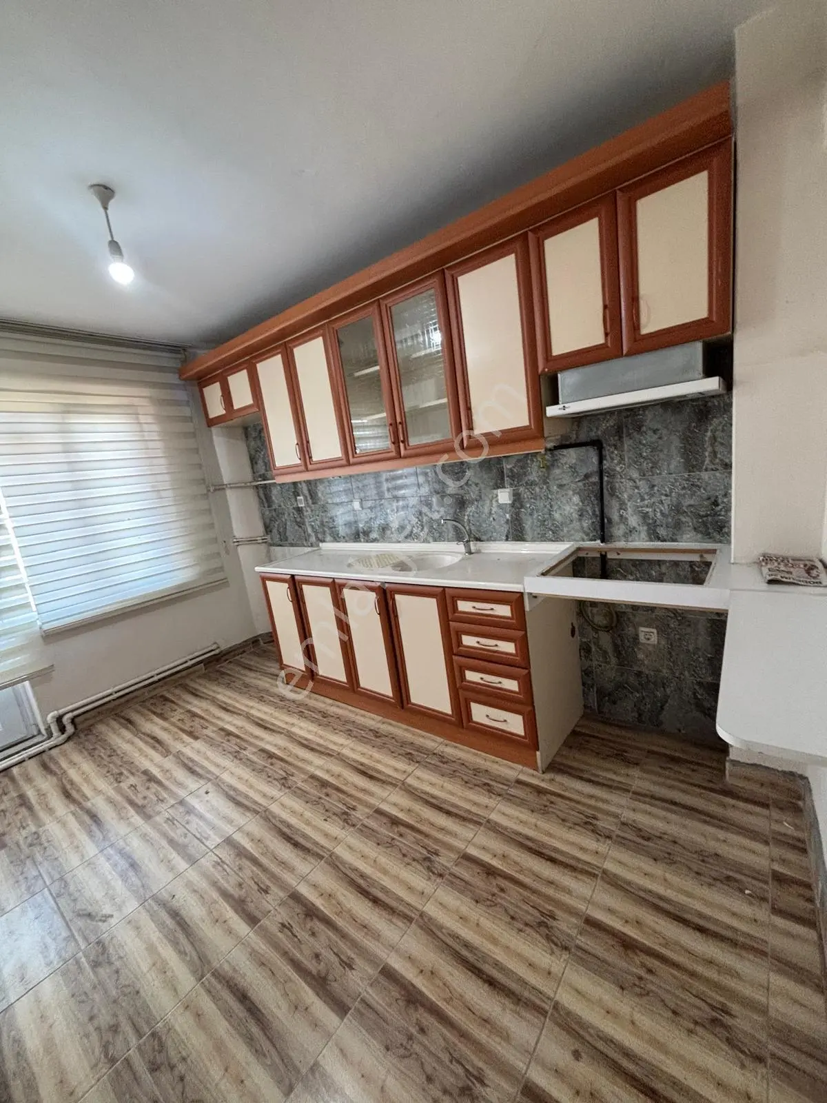 Kaan Emlaktan Şehir Merkezinde Arakat 3+1 Kiralık Daire