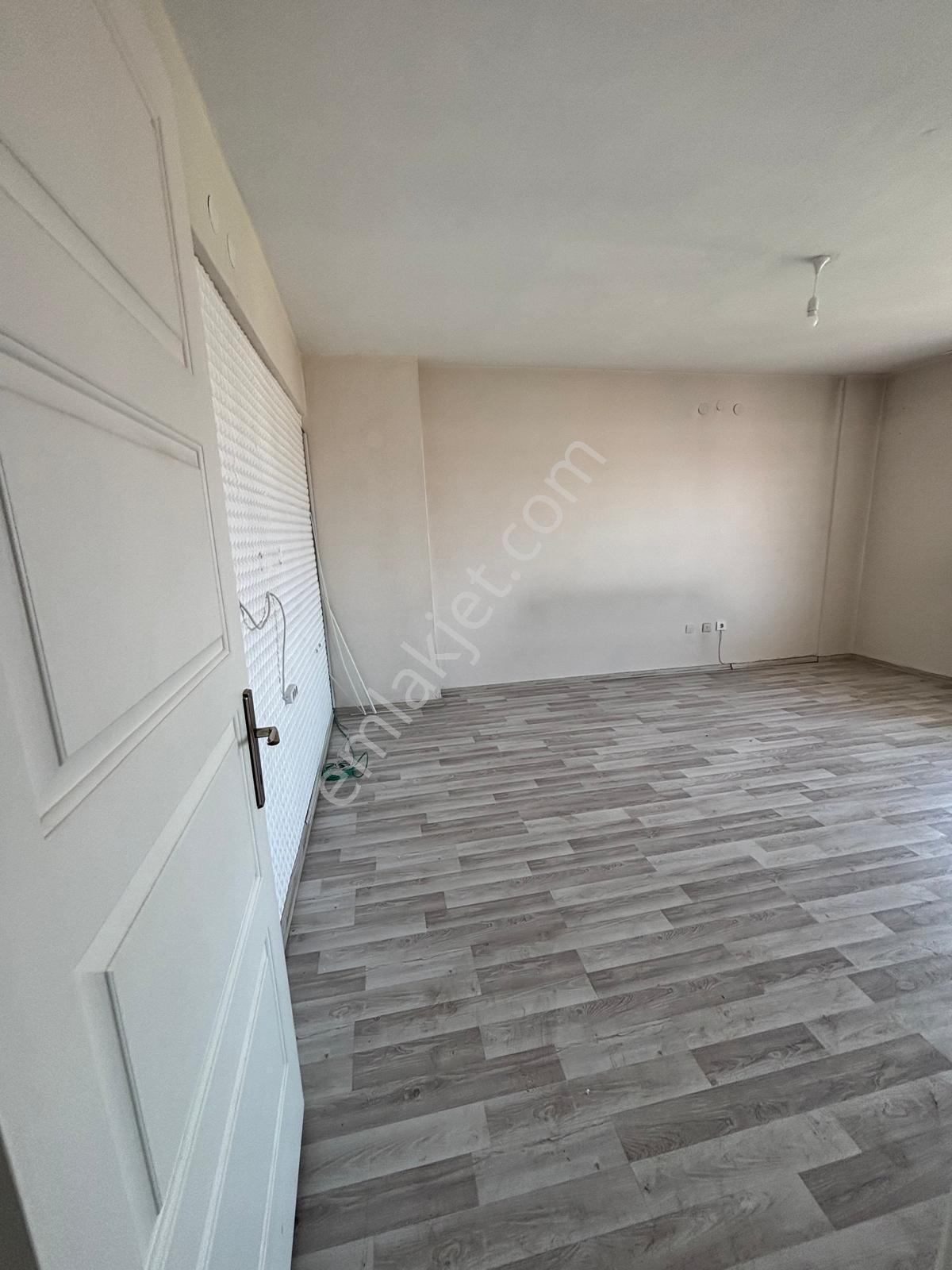 Kaan Emlaktan Şehir Merkezinde Arakat 3+1 Kiralık Daire - Görsel 13