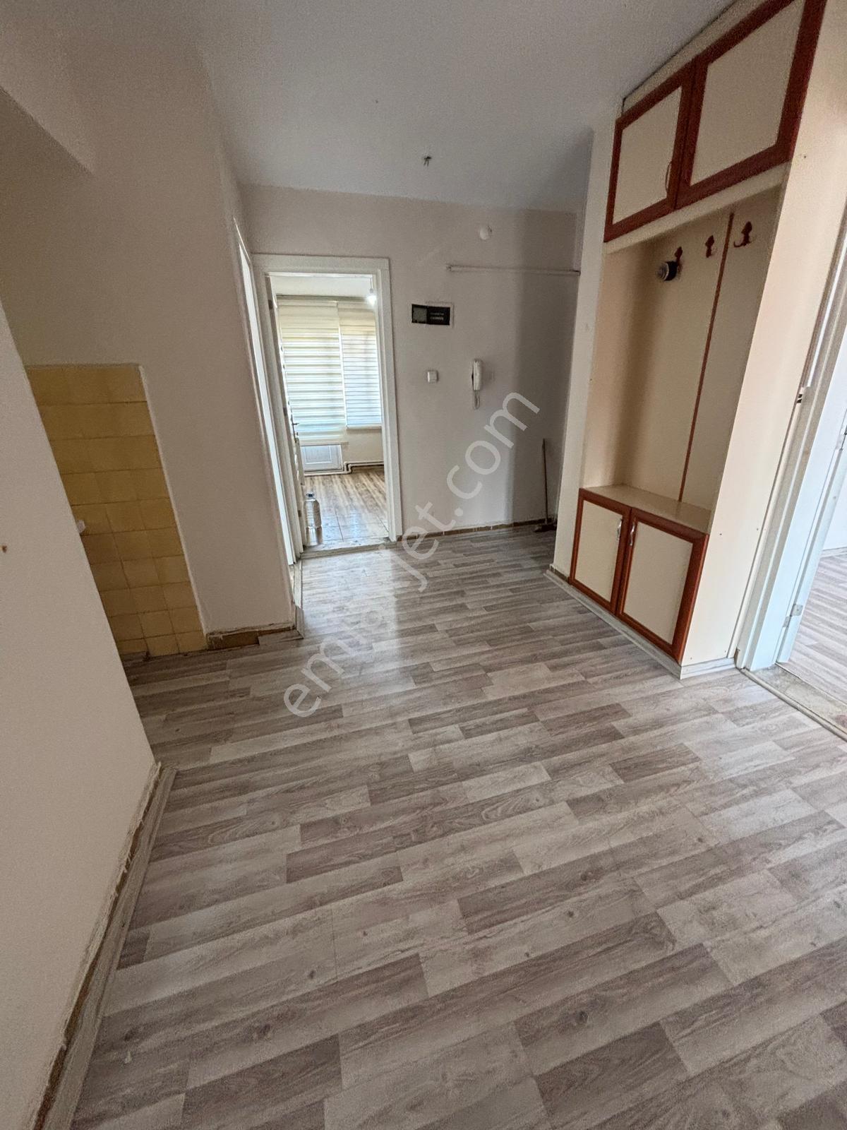Kaan Emlaktan Şehir Merkezinde Arakat 3+1 Kiralık Daire - Görsel 3