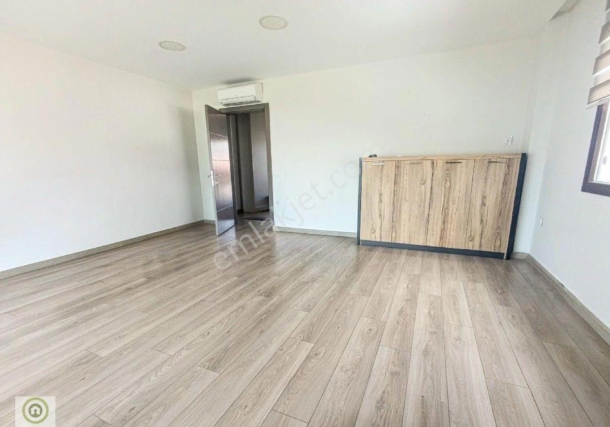 Ortakent Merkezi Anayol Cepheli Kiralık Ofis Üç Bölüm 110 M² + 42 M² Kapalı Balkon - Görsel 48