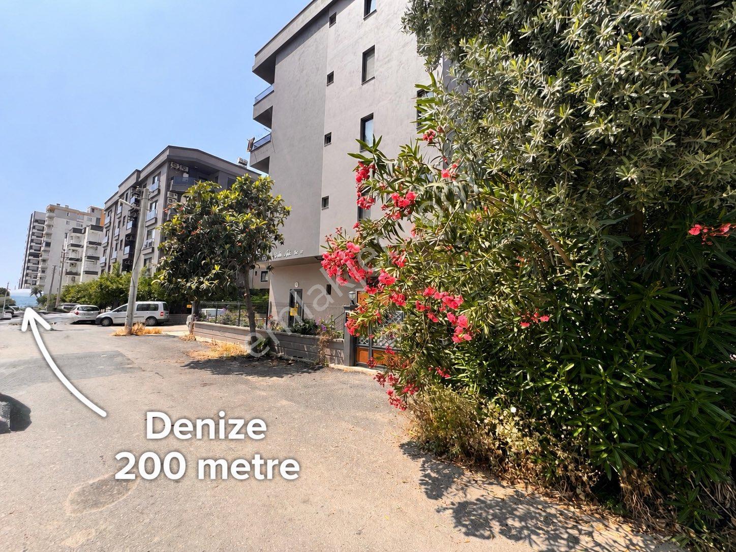 King’den 🌊 Aşağı Alata’da Deniz Manzaralı Şık 1+1 Satılık Daire!