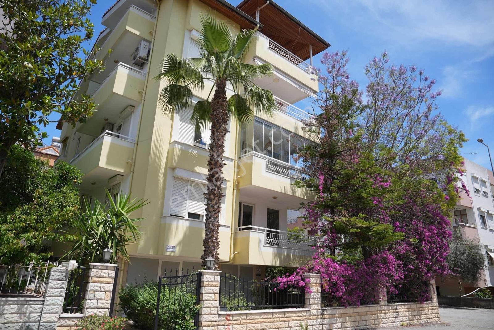 Bahçeli Evlerde Kiralık 3+1 Daire