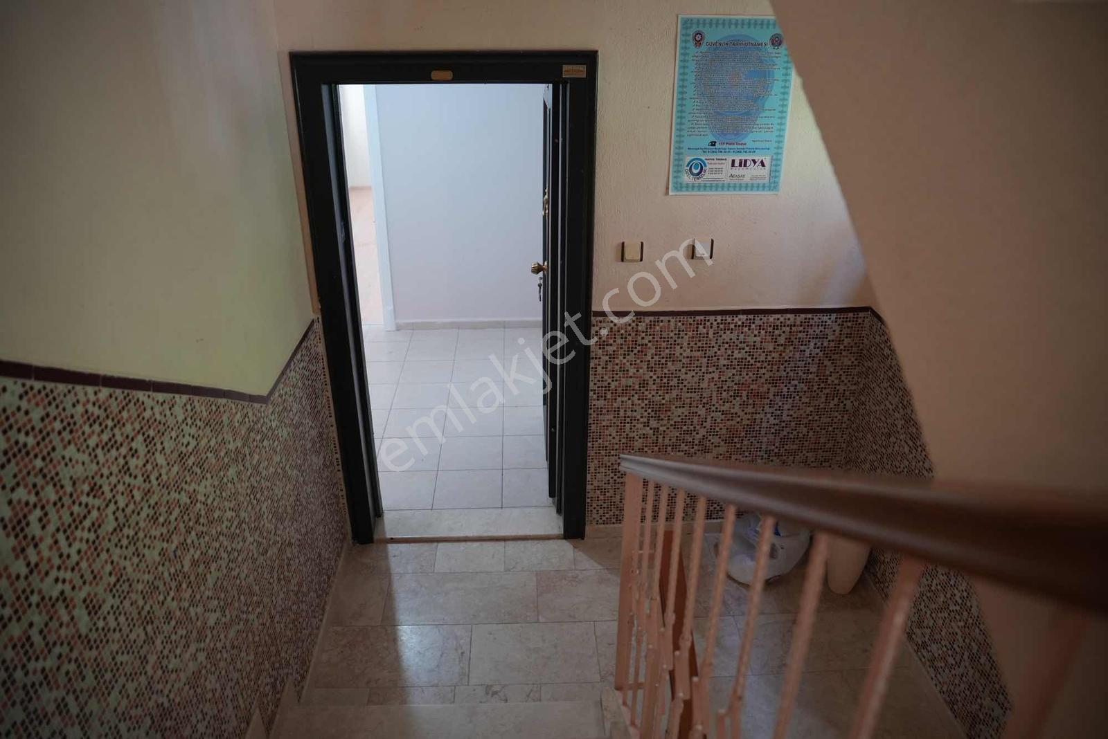Bahçeli Evlerde Kiralık 3+1 Daire - Görsel 18