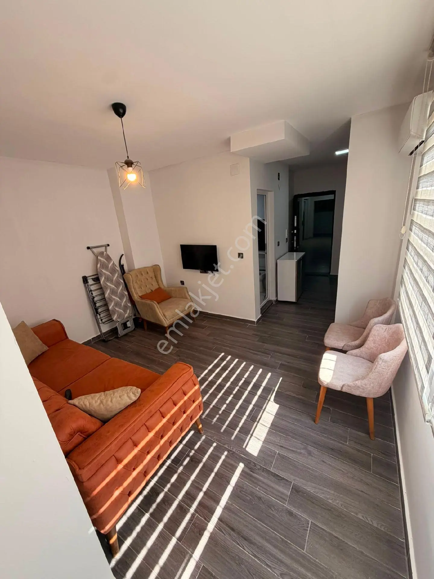 Elektrik Su Aboneliği Yok 1+1 Eşyalı Kiralık Cadde Üzeri Soulm - Görsel 2
