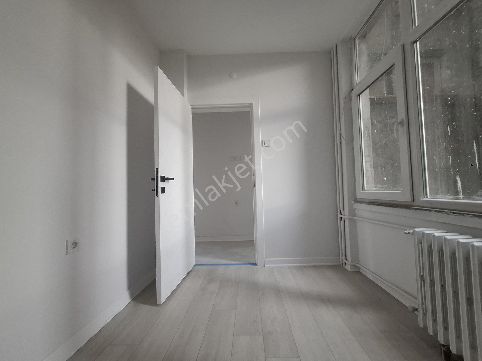 3 Kent Gayrimenkulden İzmit Çarşıda İçi Yapılı Satılık 3+1 Daire - Görsel 8