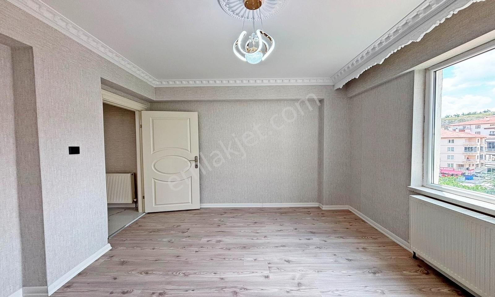 Bulvar'dan Karakaya Mahallesin'de Full Yapılı Satılık 3+1 Daire! - Görsel 25