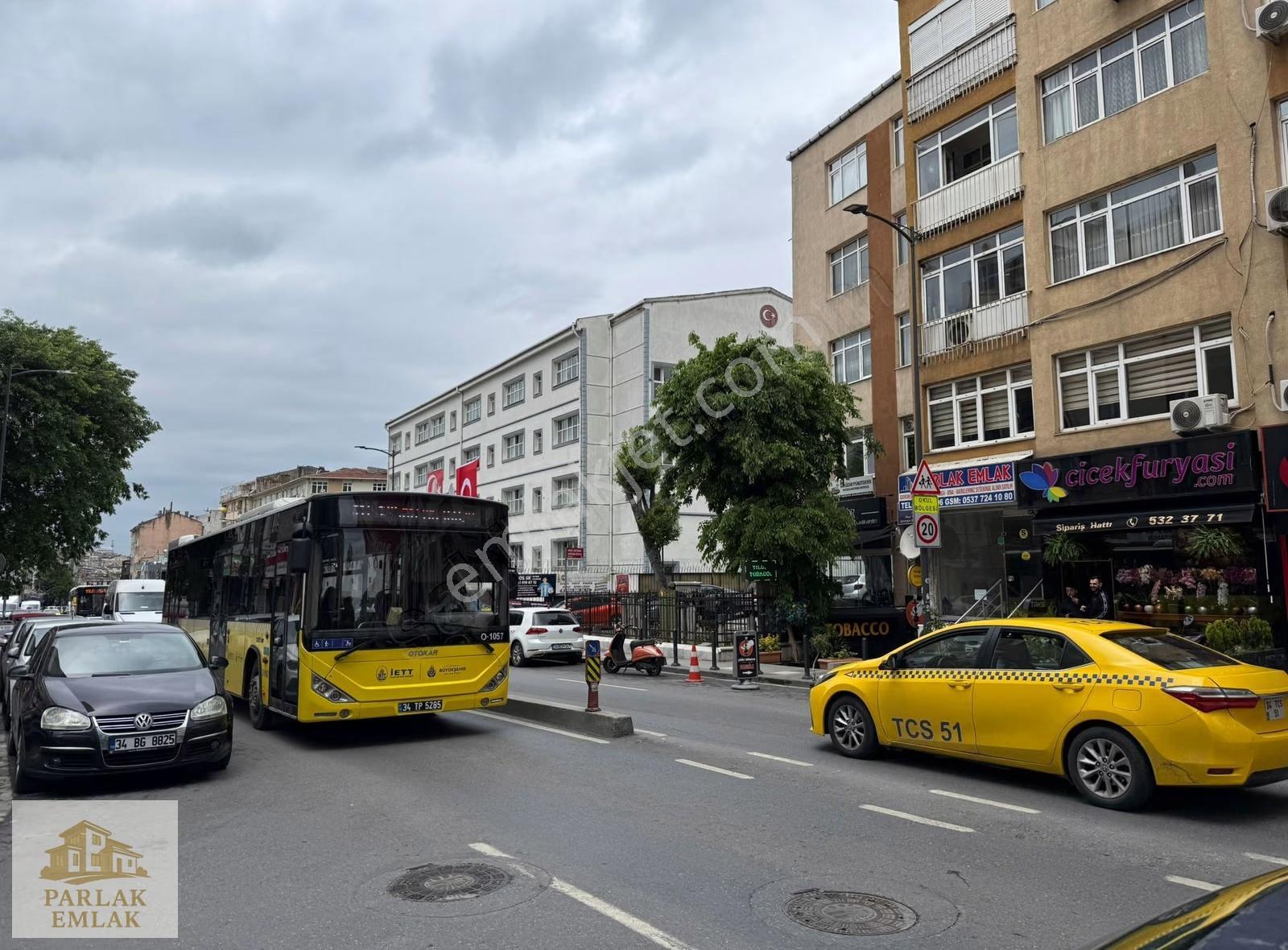 Parlak'tan Selman-i Pak Caddesine Paralel Altında Depo Olan Dükk - Görsel 8
