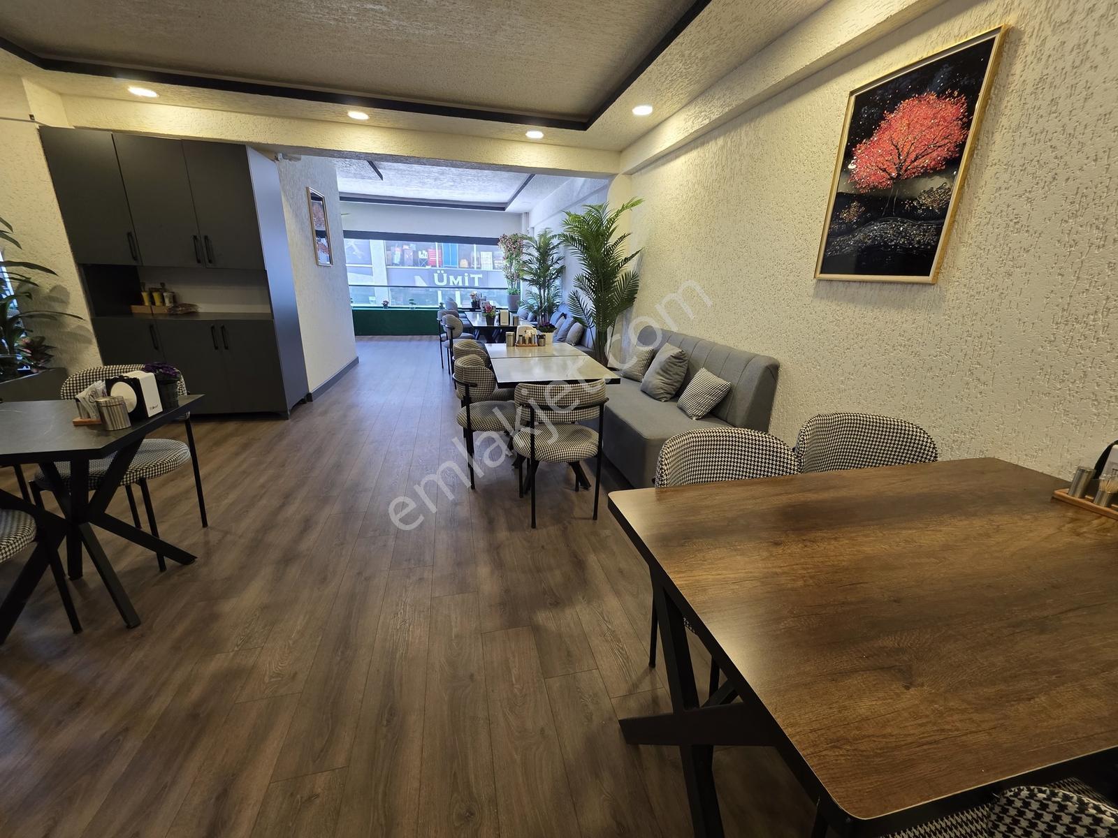 Sanayinin Kalbinde Müşterisi Oturmuş Yüksek Cirolu Restoran - Görsel 18