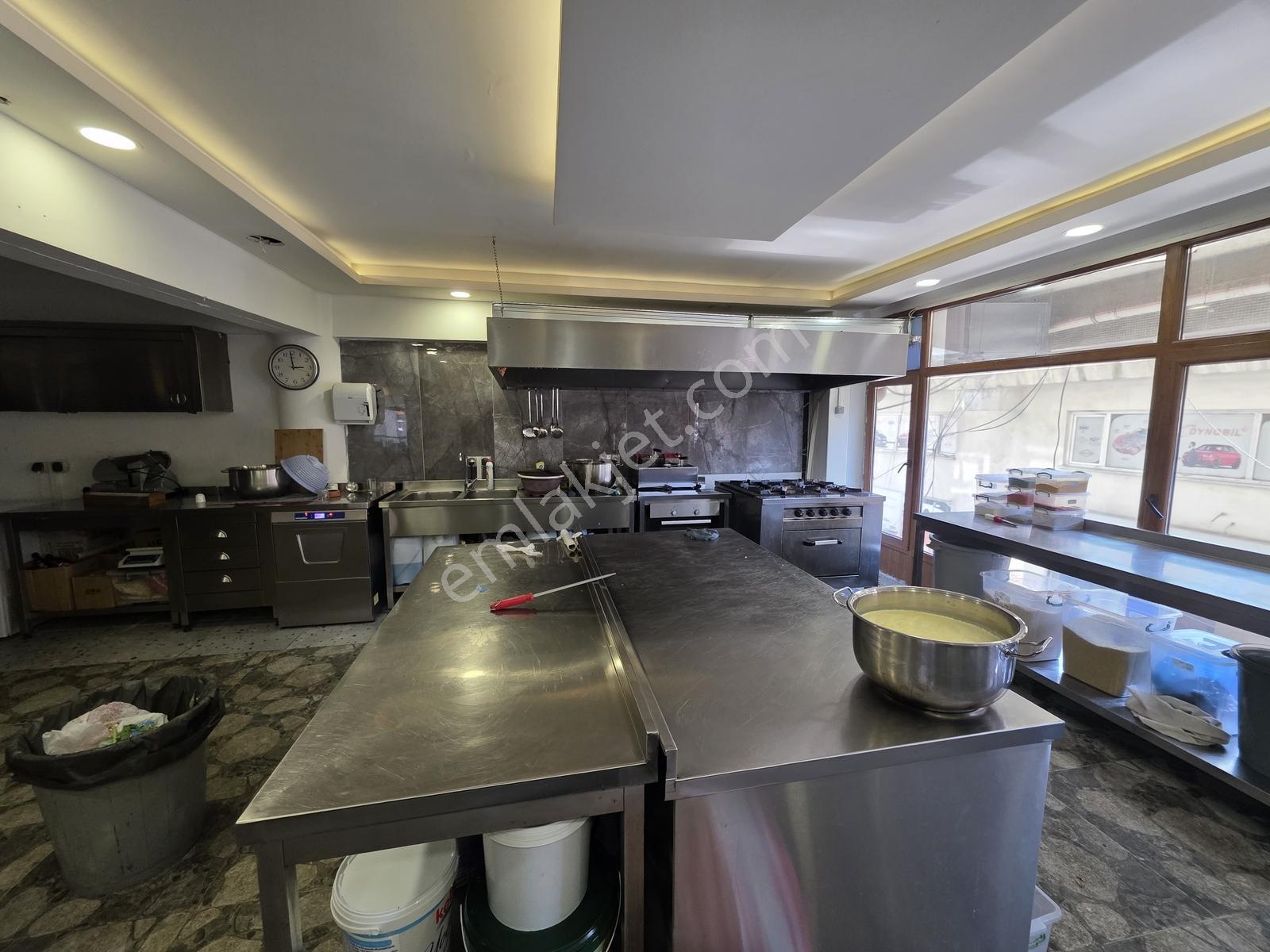 Sanayinin Kalbinde Müşterisi Oturmuş Yüksek Cirolu Restoran - Görsel 15