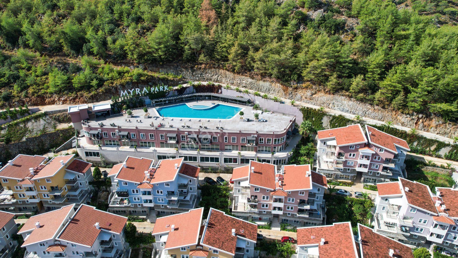 Goldhouse Dan Myra Park Evlerin De 2+1 Bahçe Katı Daire - Görsel 29