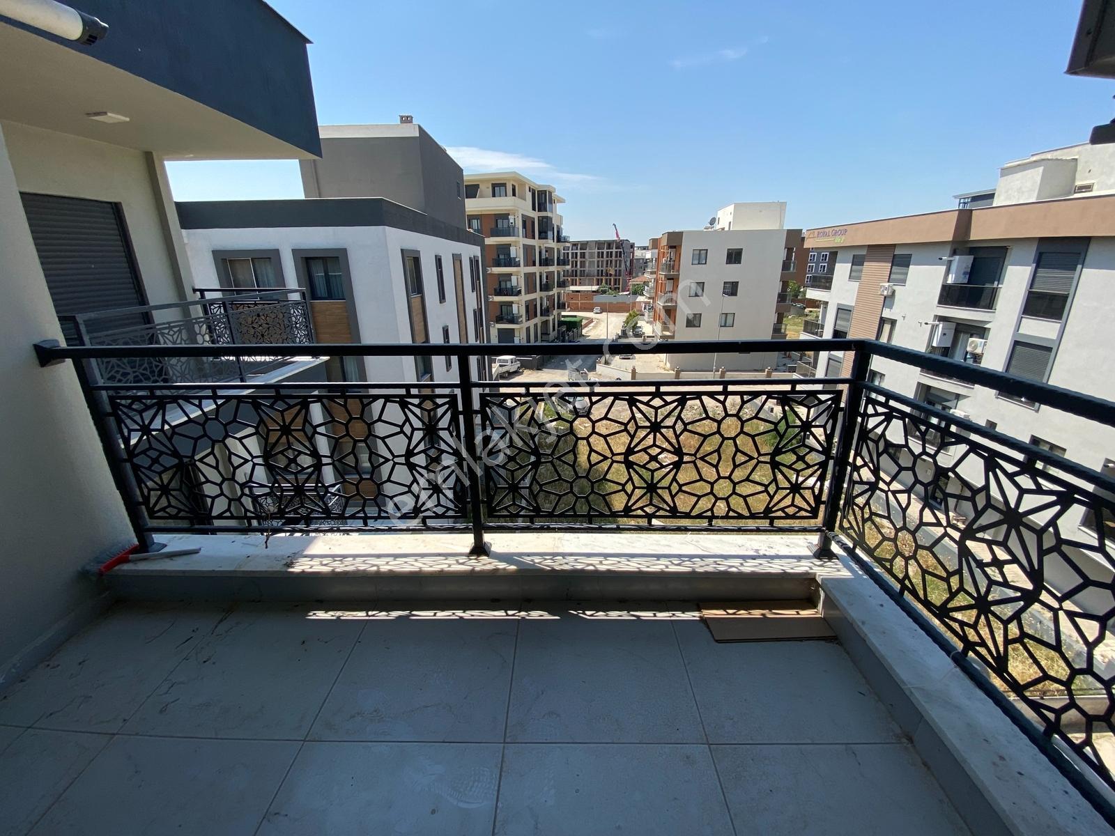 Seyrek De Full Eşyalı Merkeze Yakın Asansörlü 1+1 Satılık Dire - Görsel 8