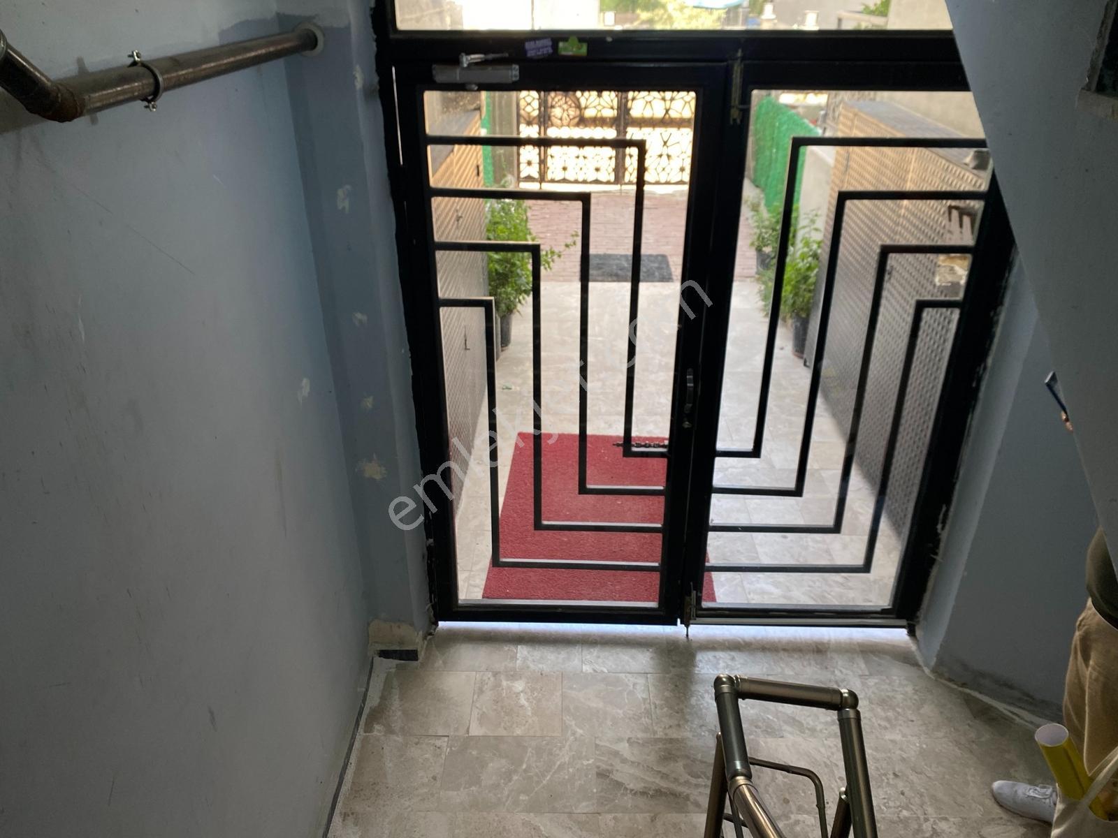 Seyrek De Full Eşyalı Merkeze Yakın Asansörlü 1+1 Satılık Dire - Görsel 13