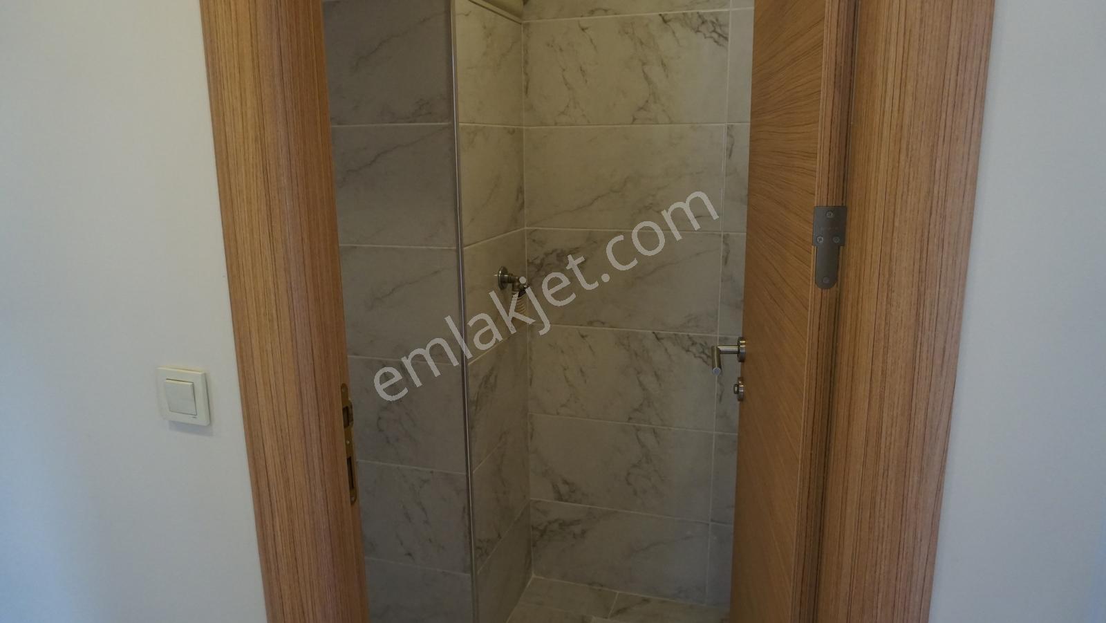 Ümraniye Çamlık'ta 2+1 Boş Genç Bina Krediye Uygun Satılık Daire - Görsel 5