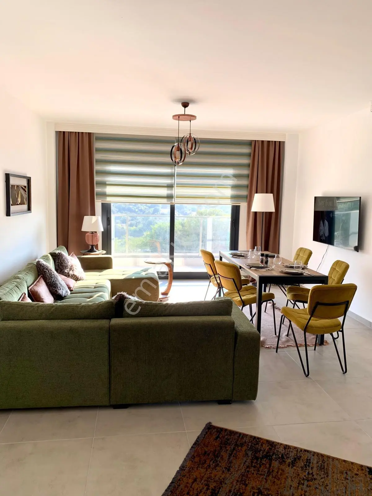 Satılık Turgutreiste Ful Deniz Manzaralı Müstakil Girişli Daire
