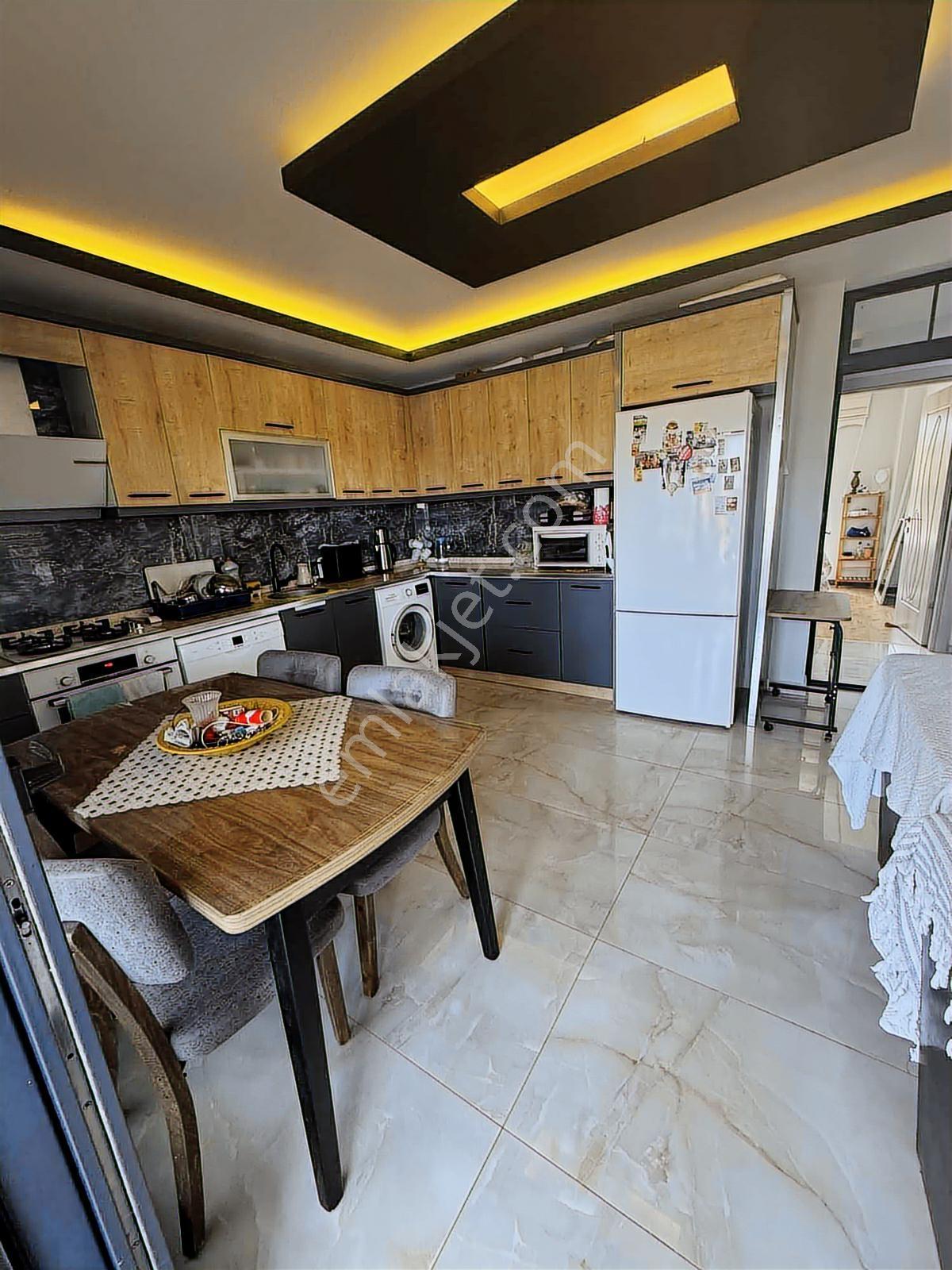 Kuşadası Güzelçamlıda Havuzlu 4+1 Villa Satılık - Görsel 7