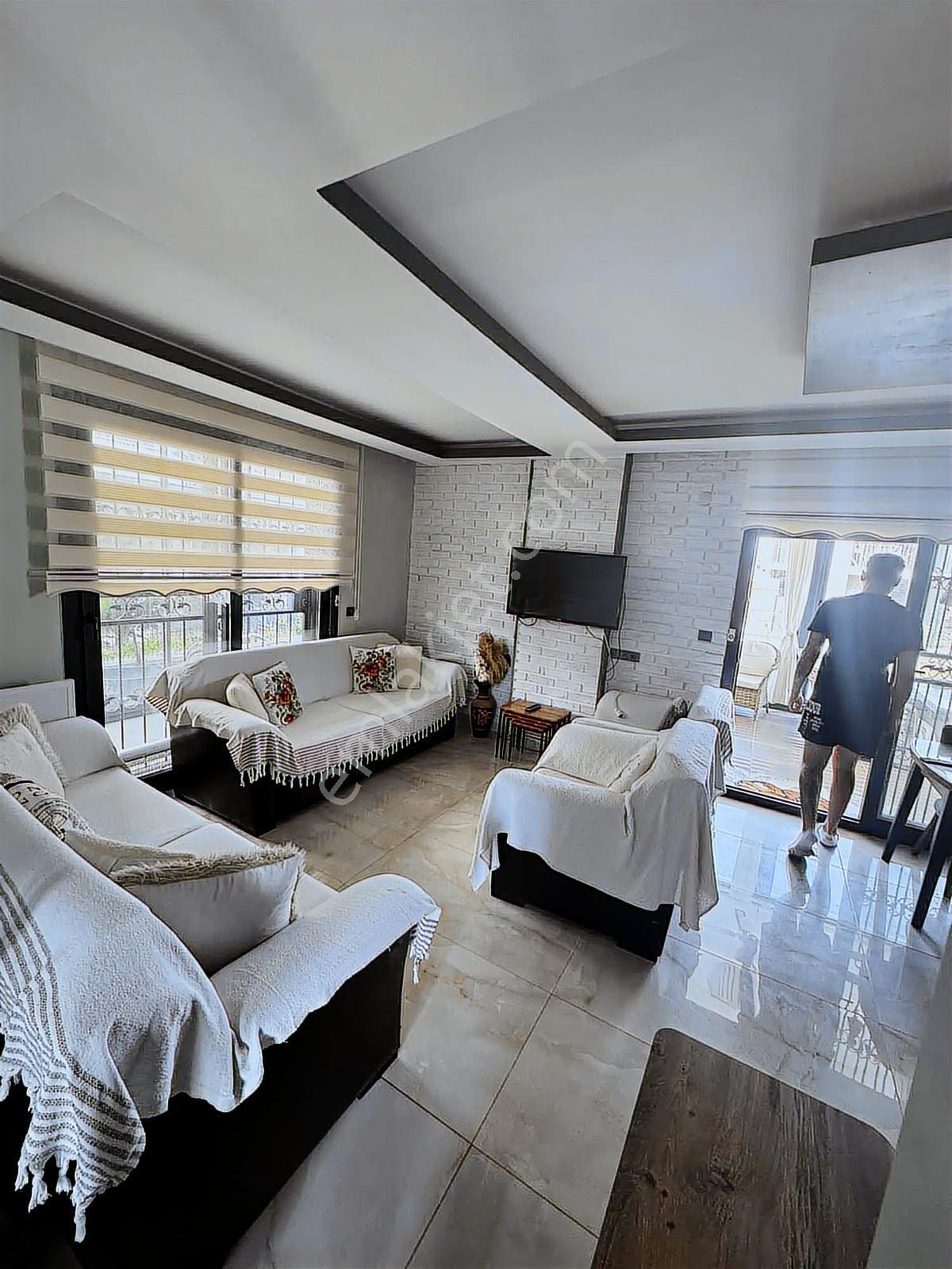 Kuşadası Güzelçamlıda Havuzlu 4+1 Villa Satılık - Görsel 31