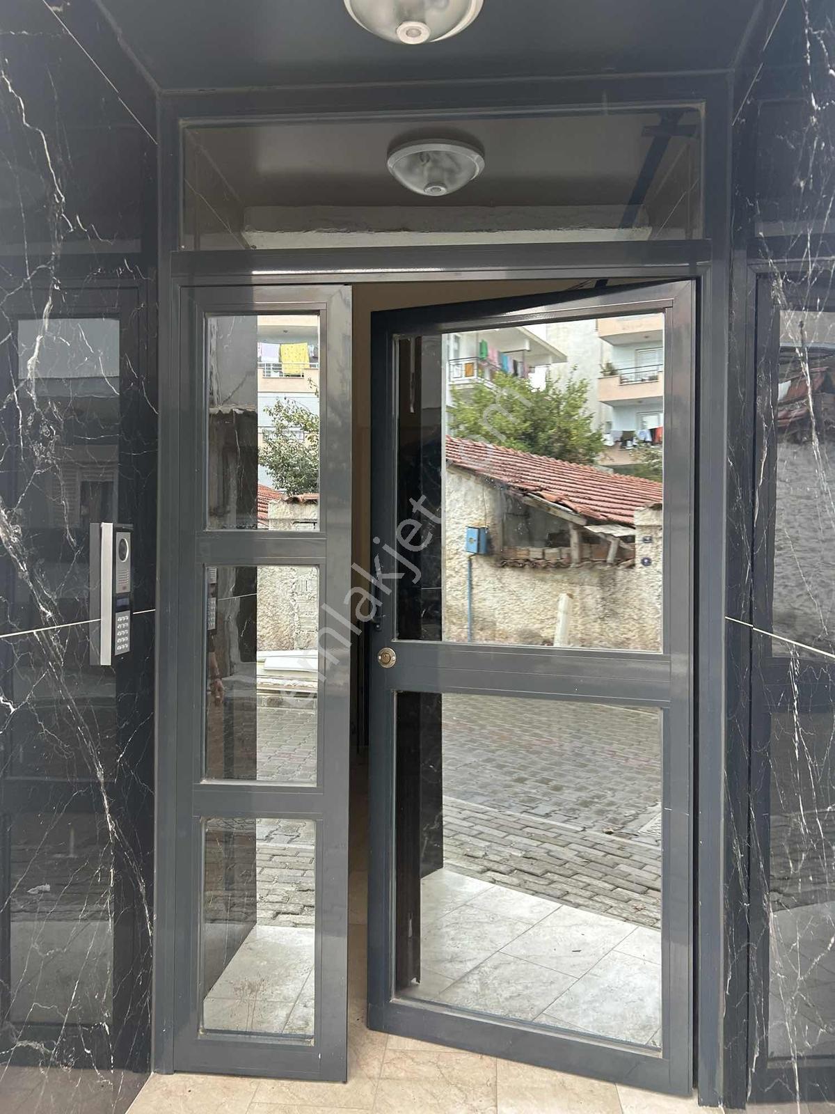 İzmir Selçuk'ta 2+1 Sıfır Kiralık Aslanlı Havuzda Merkezde - Görsel 11