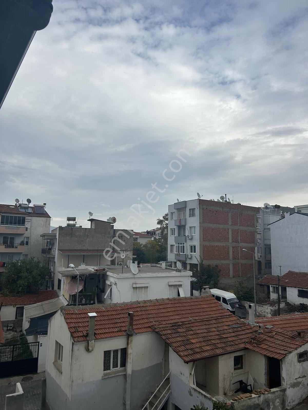 İzmir Selçuk'ta 2+1 Sıfır Kiralık Aslanlı Havuzda Merkezde - Görsel 19