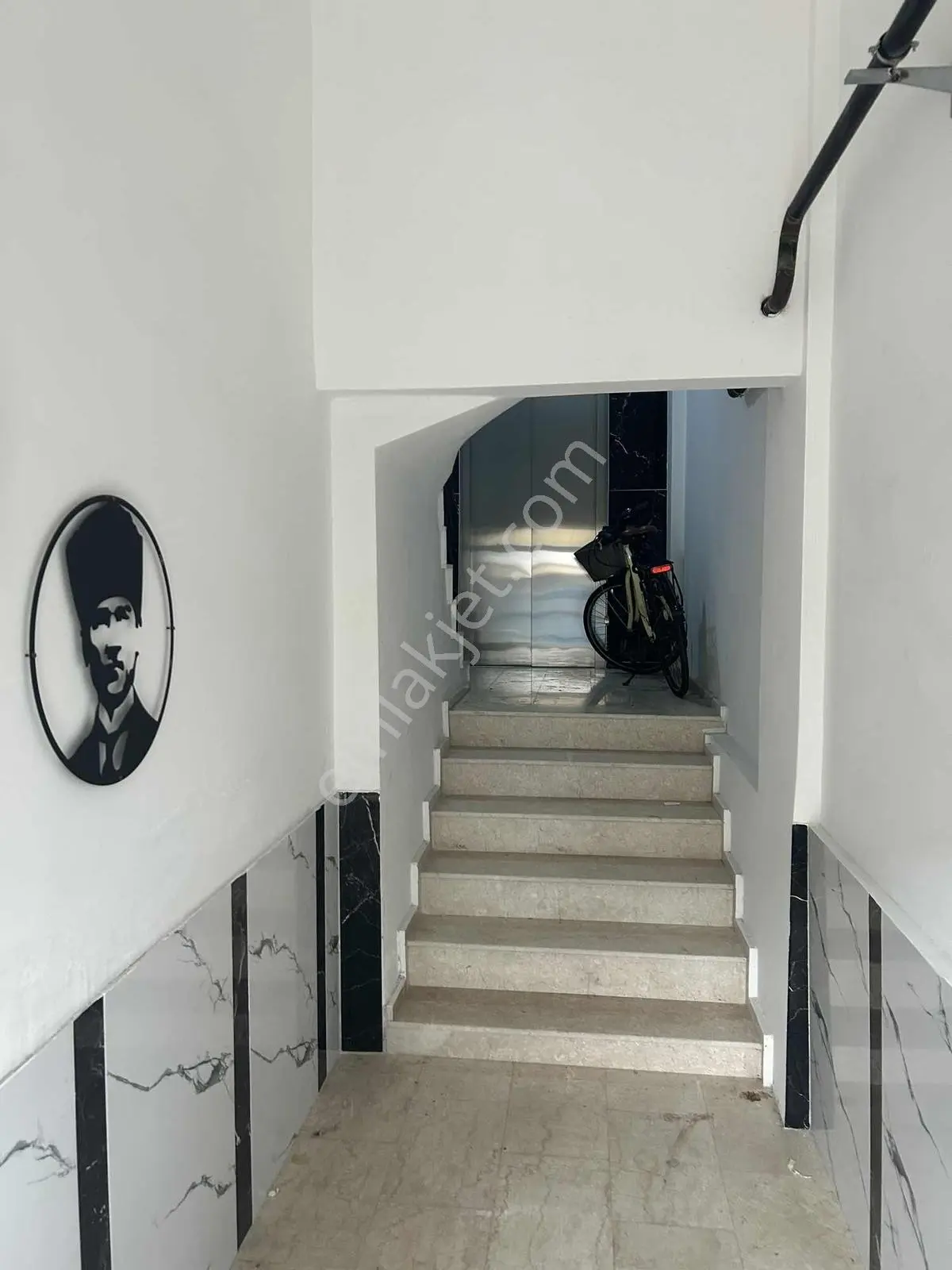 İzmir Selçuk'ta 2+1 Sıfır Kiralık Aslanlı Havuzda Merkezde - Görsel 4