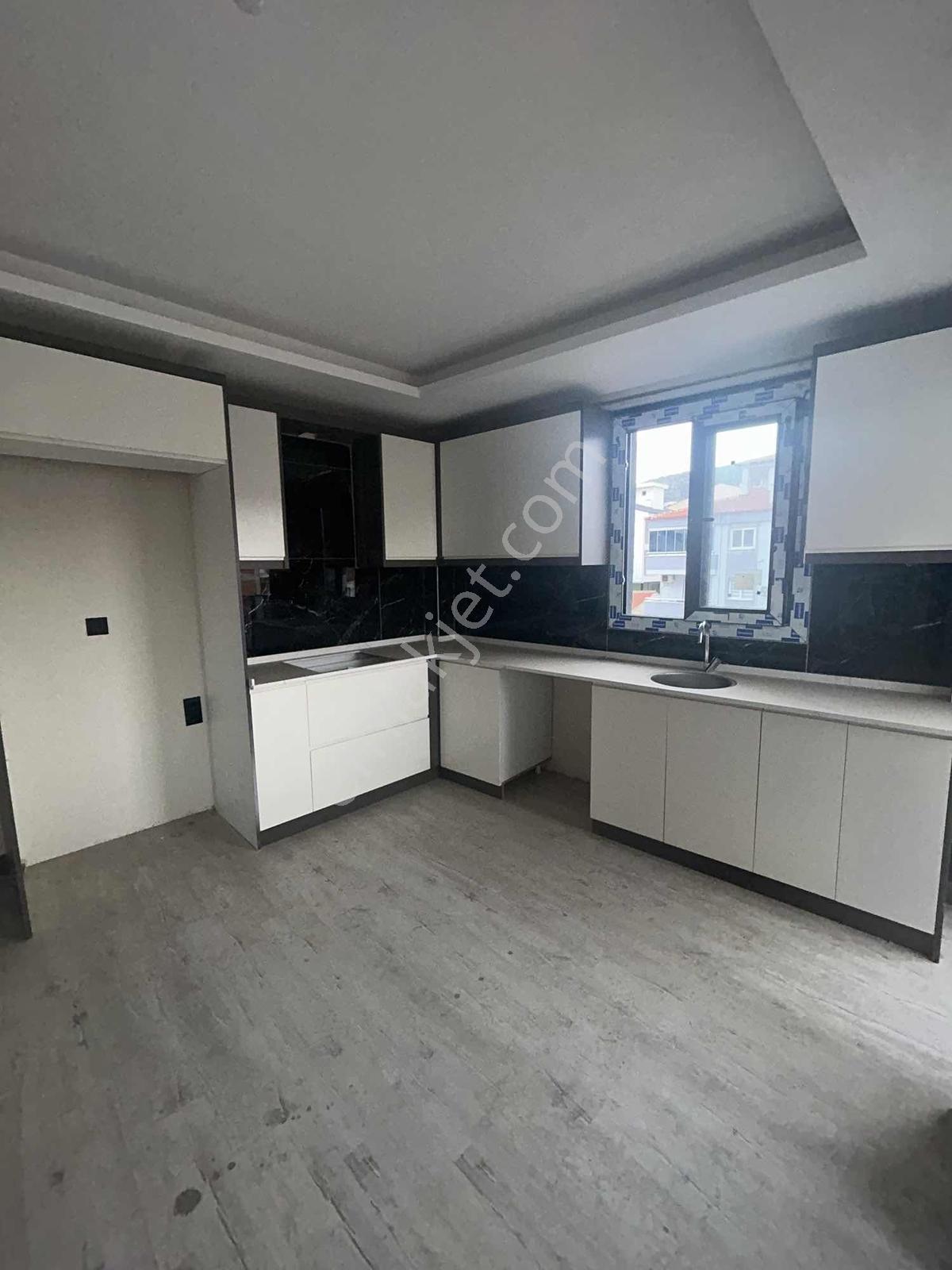 İzmir Selçuk'ta 2+1 Sıfır Kiralık Aslanlı Havuzda Merkezde - Görsel 15