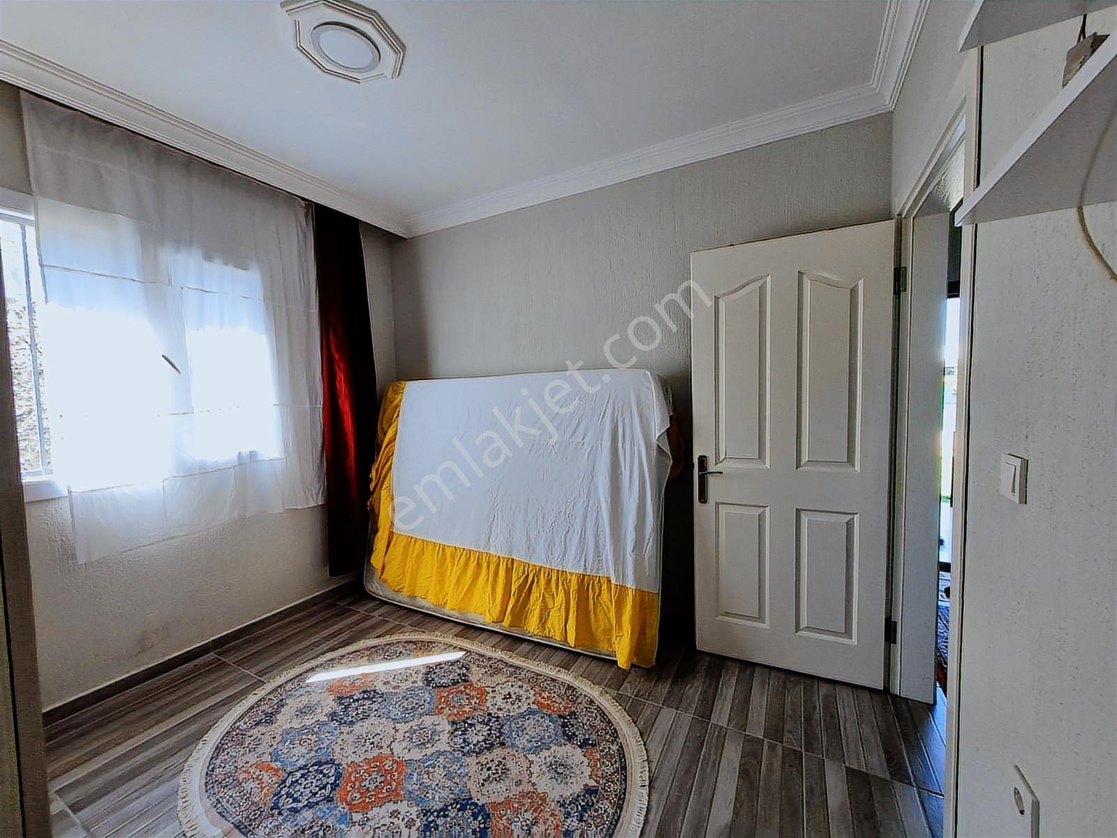 İzmir Buca Kaynaklar Söğütte Müstakil & Bahçeli 2+1 Eşyalı - Görsel 13