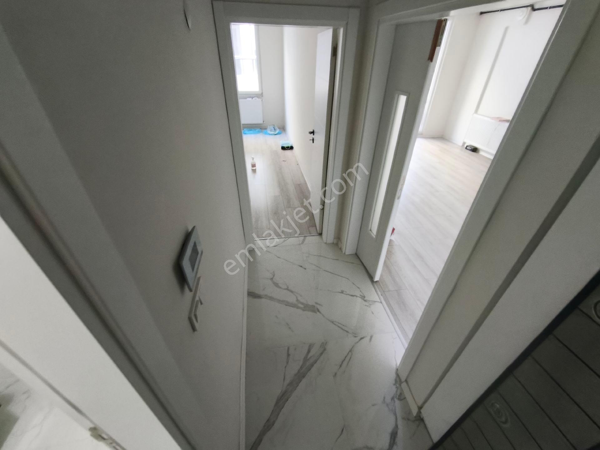 Edremit Gazicelal Mahallesi Adliye Yakını Kiralık Ara Kat Daire - Görsel 14