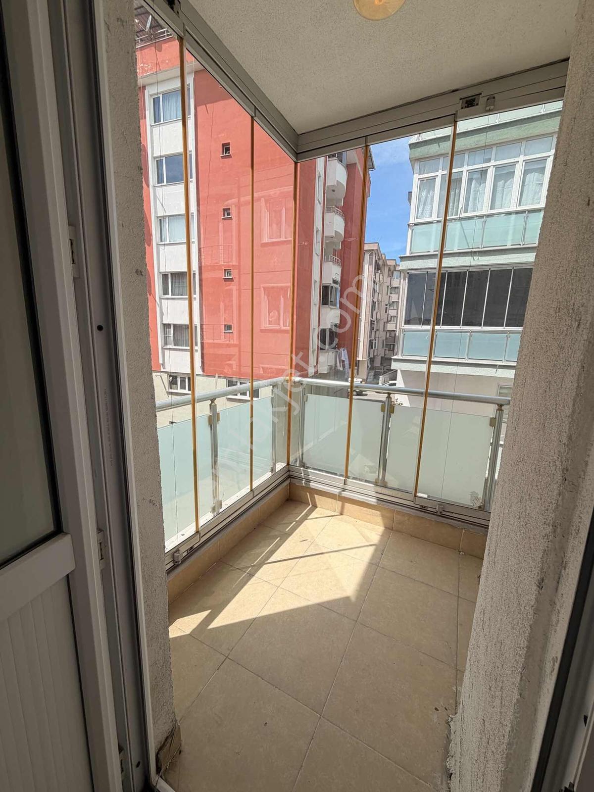 Dream Life'dan Muhittin'de 12 Yıllık Açık Otoprk Lüx 3+1 Fırsatı - Görsel 22