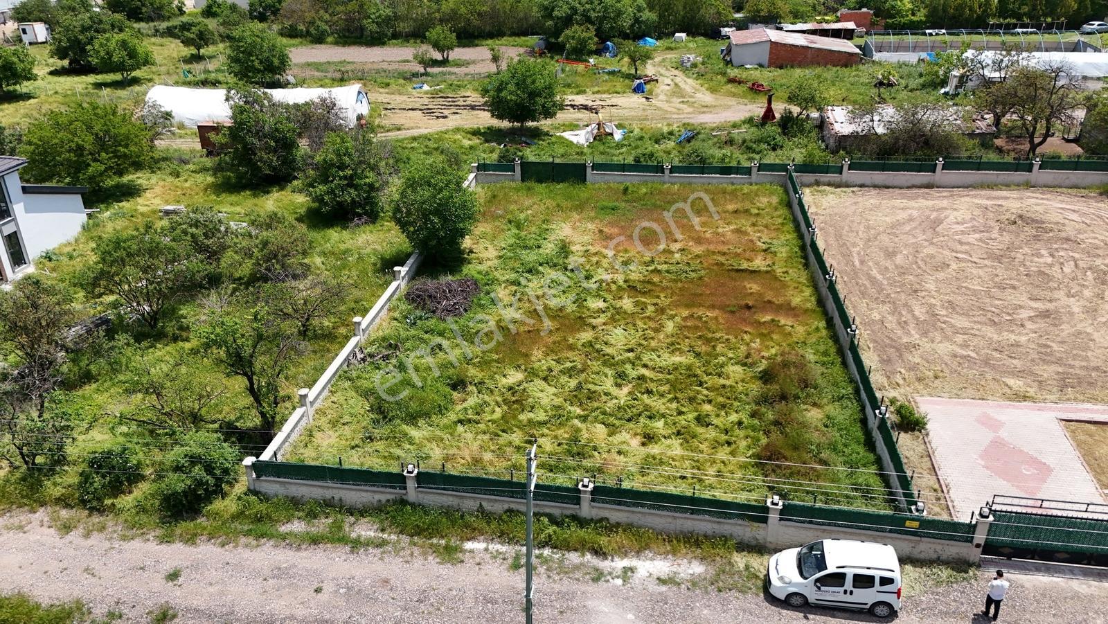 Karaoğlanda Köyiçi 917m2 0.50 Emsal Tek Tapu Arsa Karadeniz Emlk - Görsel 24