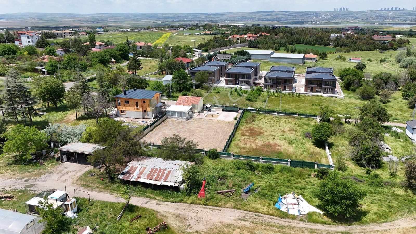 Karaoğlanda Köyiçi 917m2 0.50 Emsal Tek Tapu Arsa Karadeniz Emlk - Görsel 11
