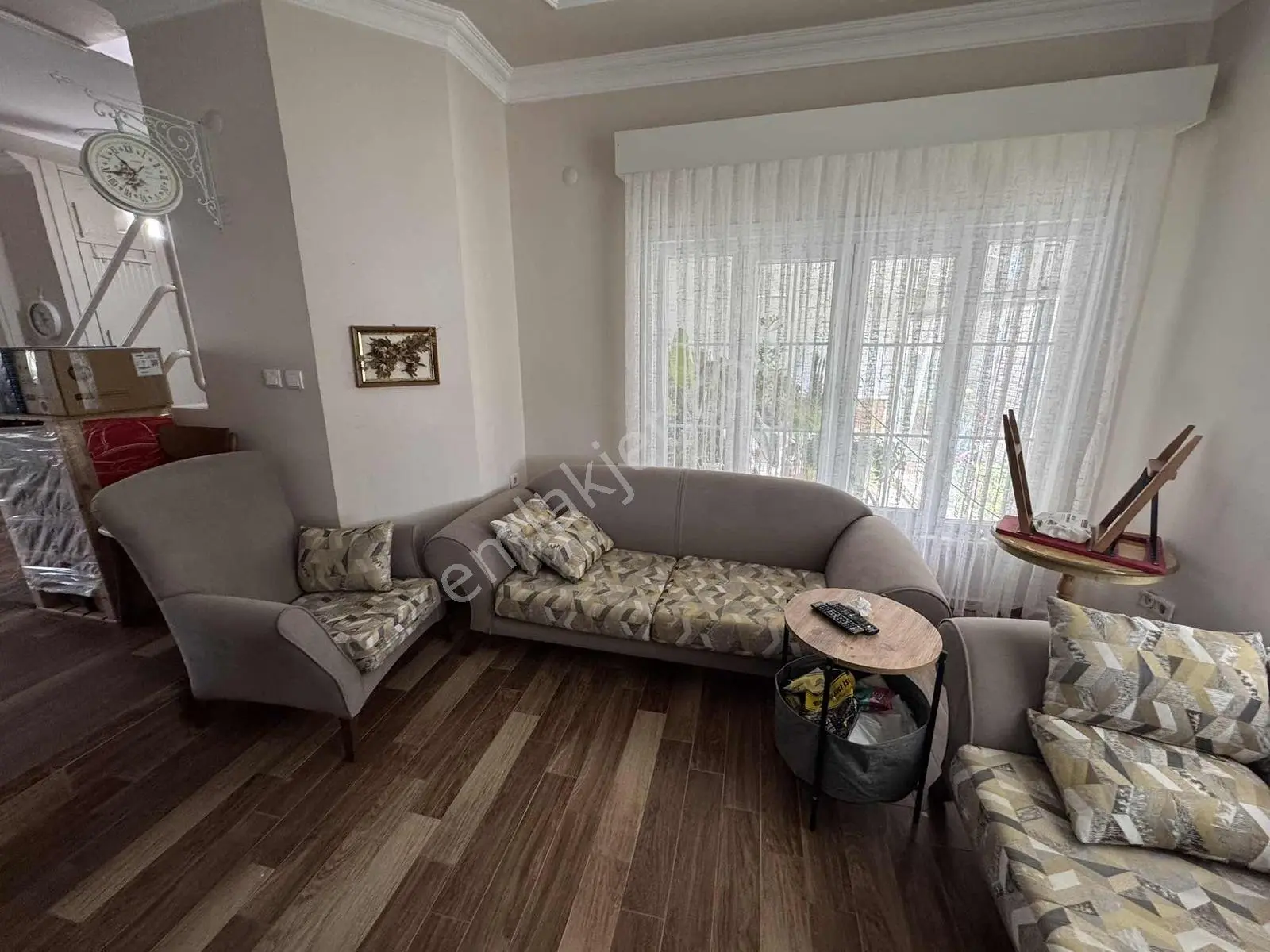 Emlak Konutları Sitesinde Havuz Manzaralı Villa - Görsel 20