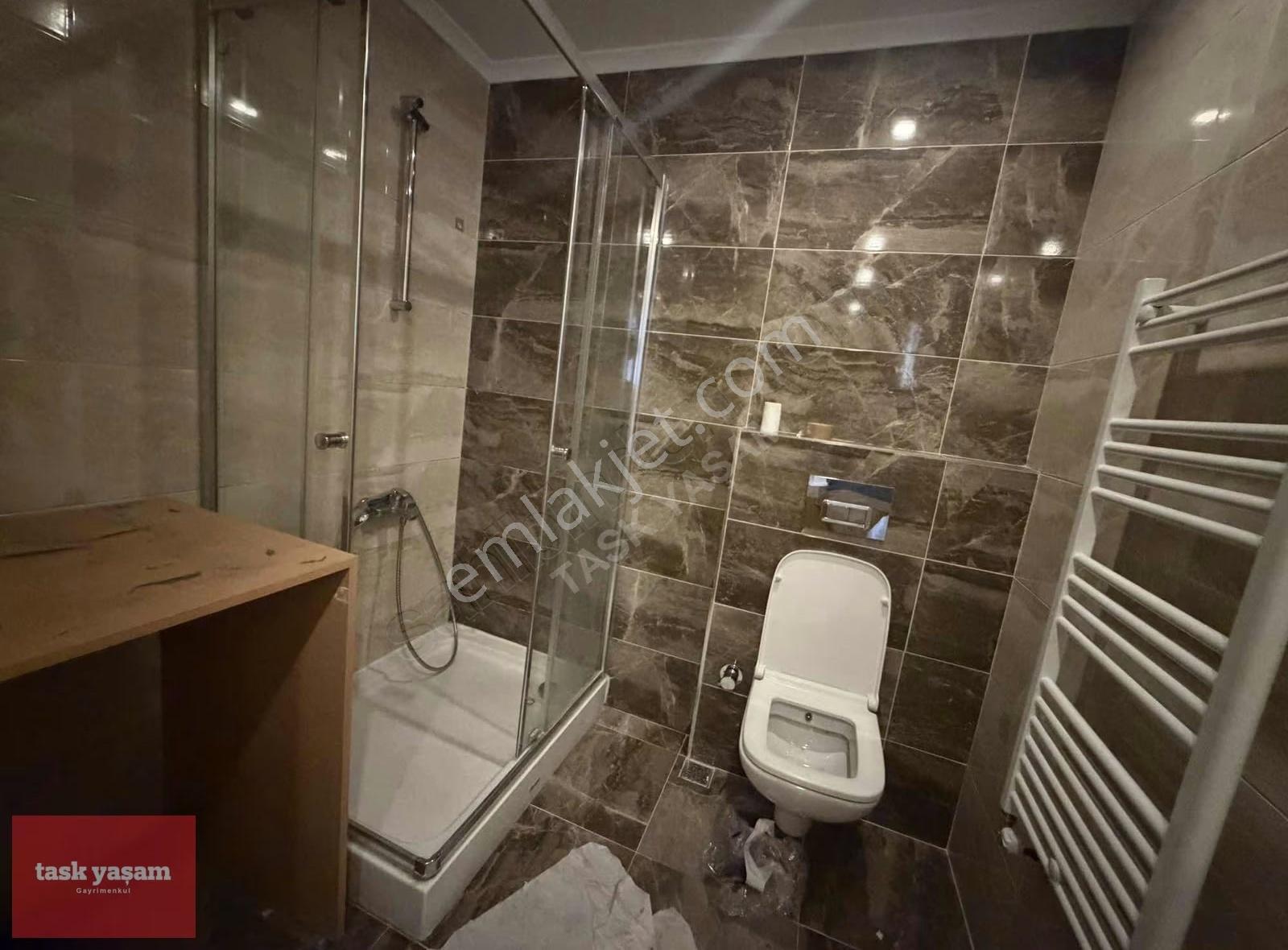 Kadıköy Eğitim Mh.metrobüs Durağına Yakın Kiralık 2+1 Daire - Görsel 6