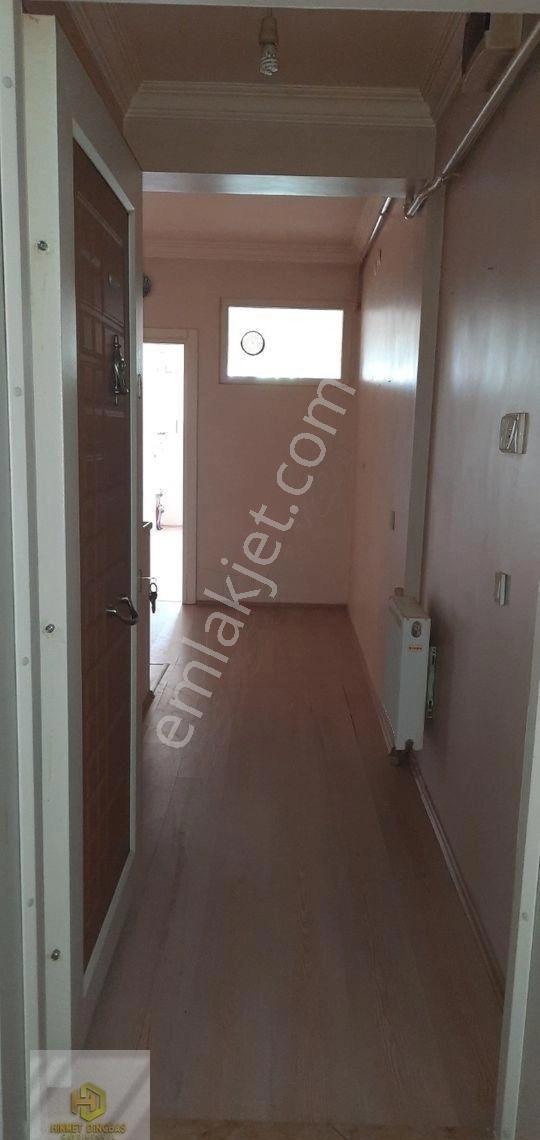 Büyükdere Mahallesi Millet Caddesi Üstünde Kiralık Geniş 1+1 Daire