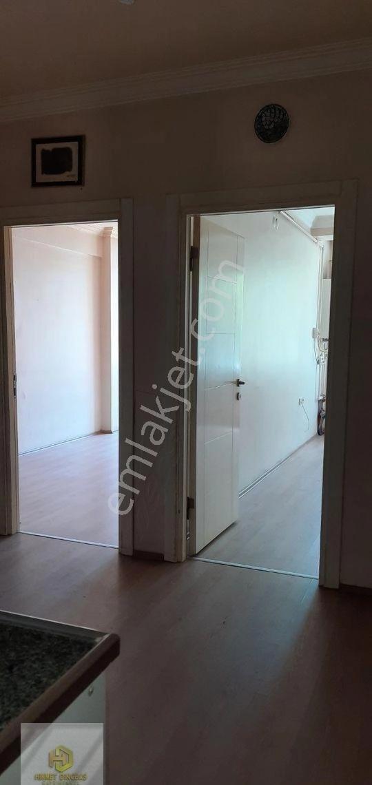 Büyükdere Mahallesi Millet Caddesi Üstünde Kiralık Geniş 1+1 Daire - Görsel 4